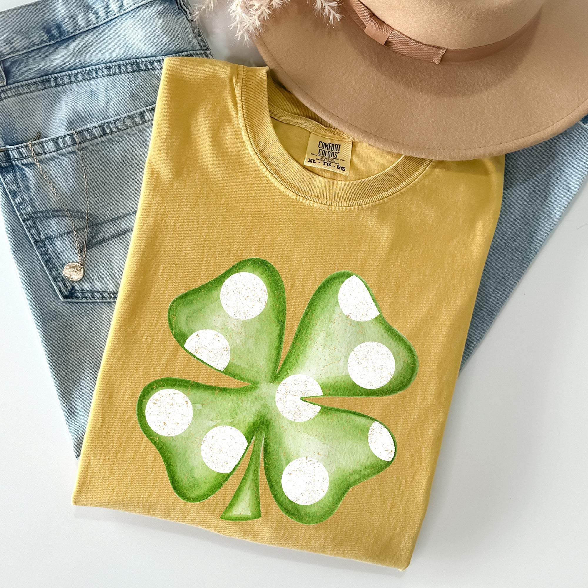 Polka Dot Shamrock Retro Vintage St Patrick's Day Celebration Comfort Colors Tee