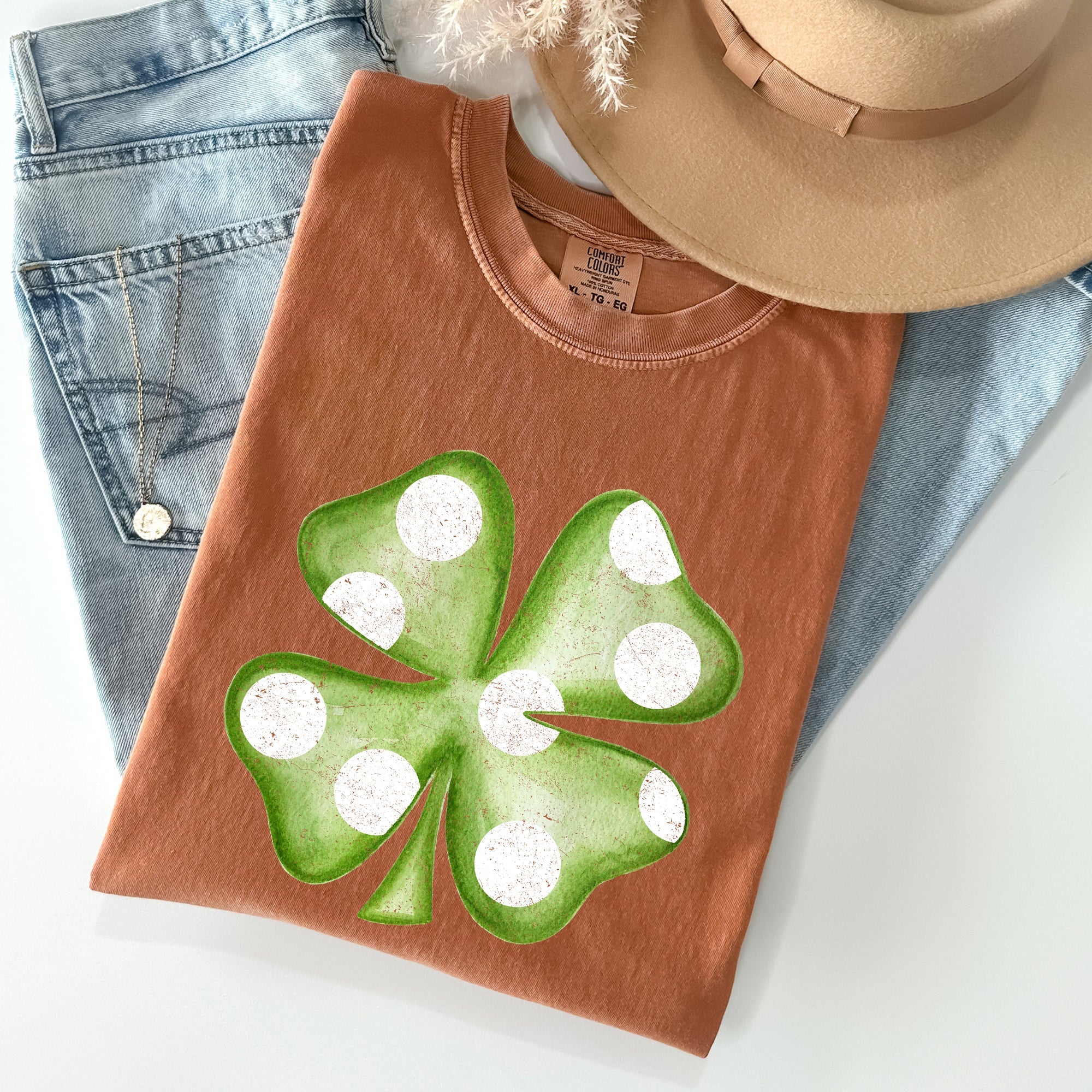 Polka Dot Shamrock Retro Vintage St Patrick's Day Celebration Comfort Colors Tee