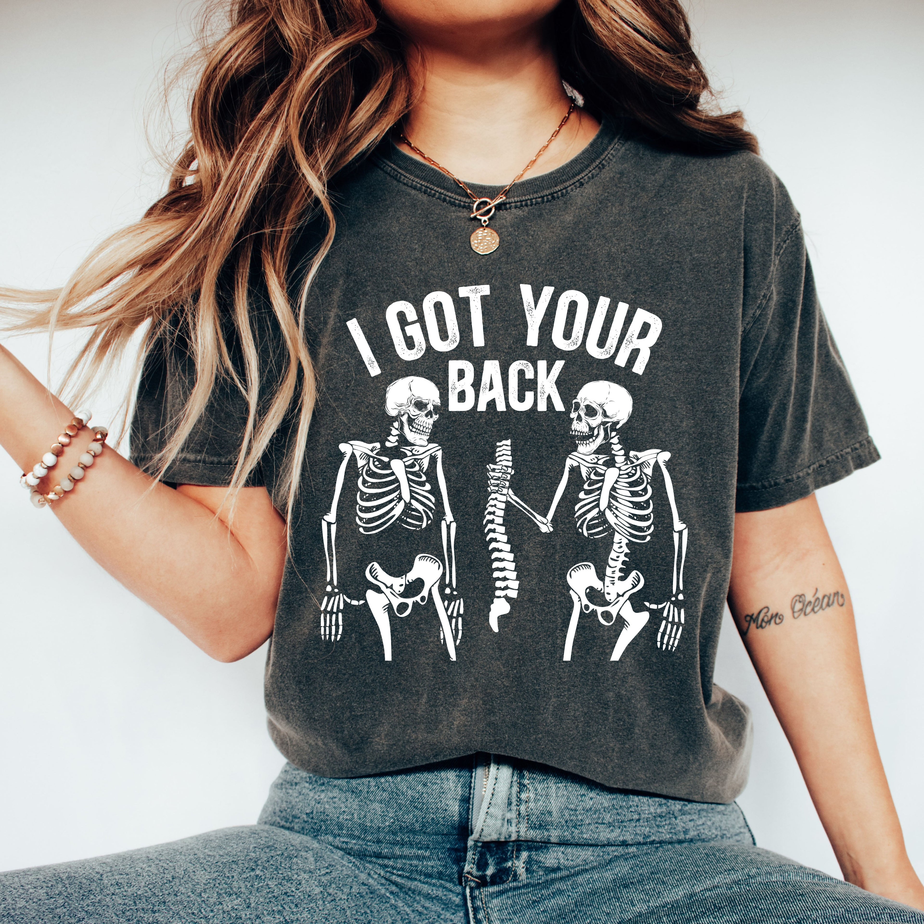 I Got Your Back Skeleton Retro Vintage Bold Graphic Skull Illustration Comfort Colors Tee