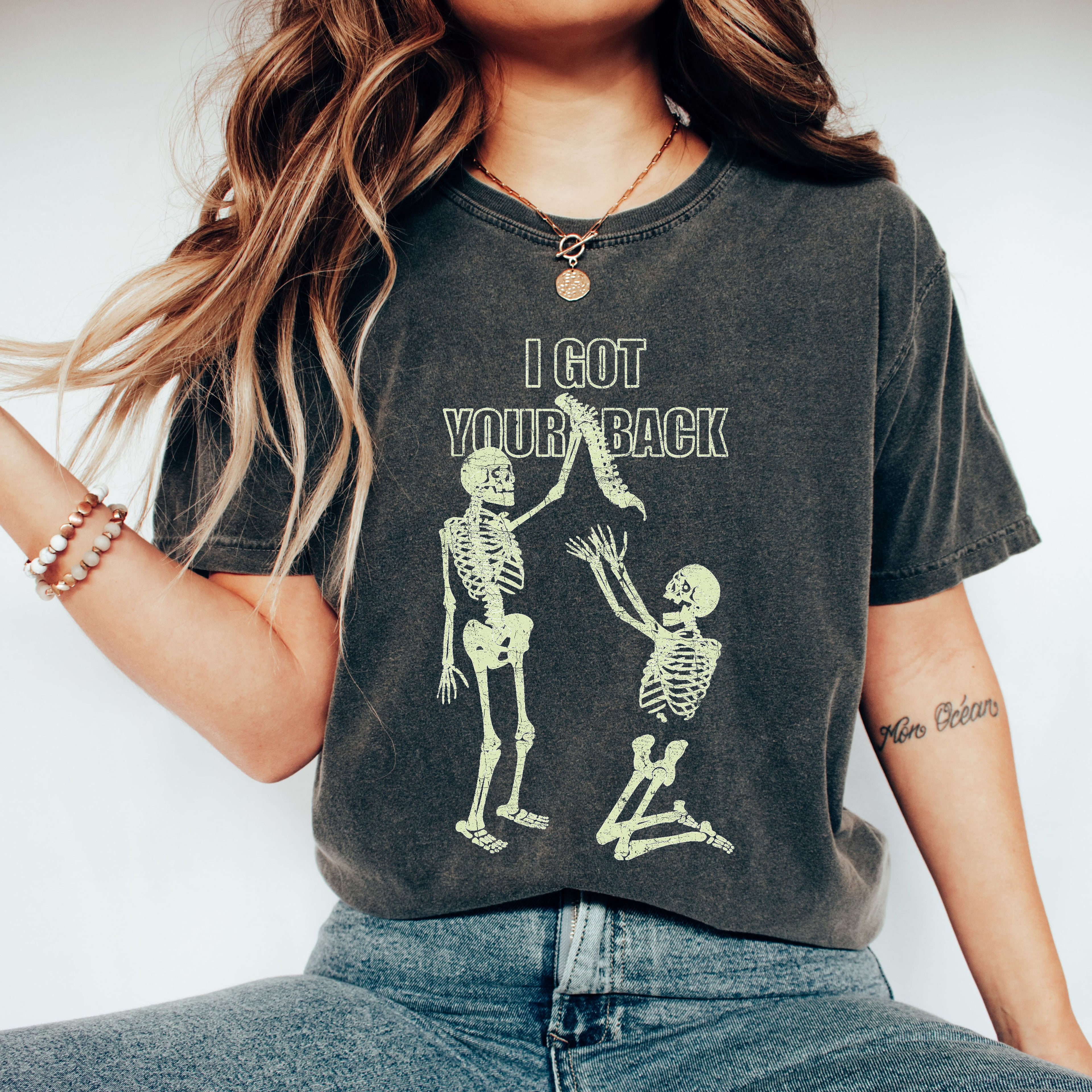 I Got Your Back, Funny Skeleton Retro Vintage Graphic Artwork Collection Comfort Colors Tee