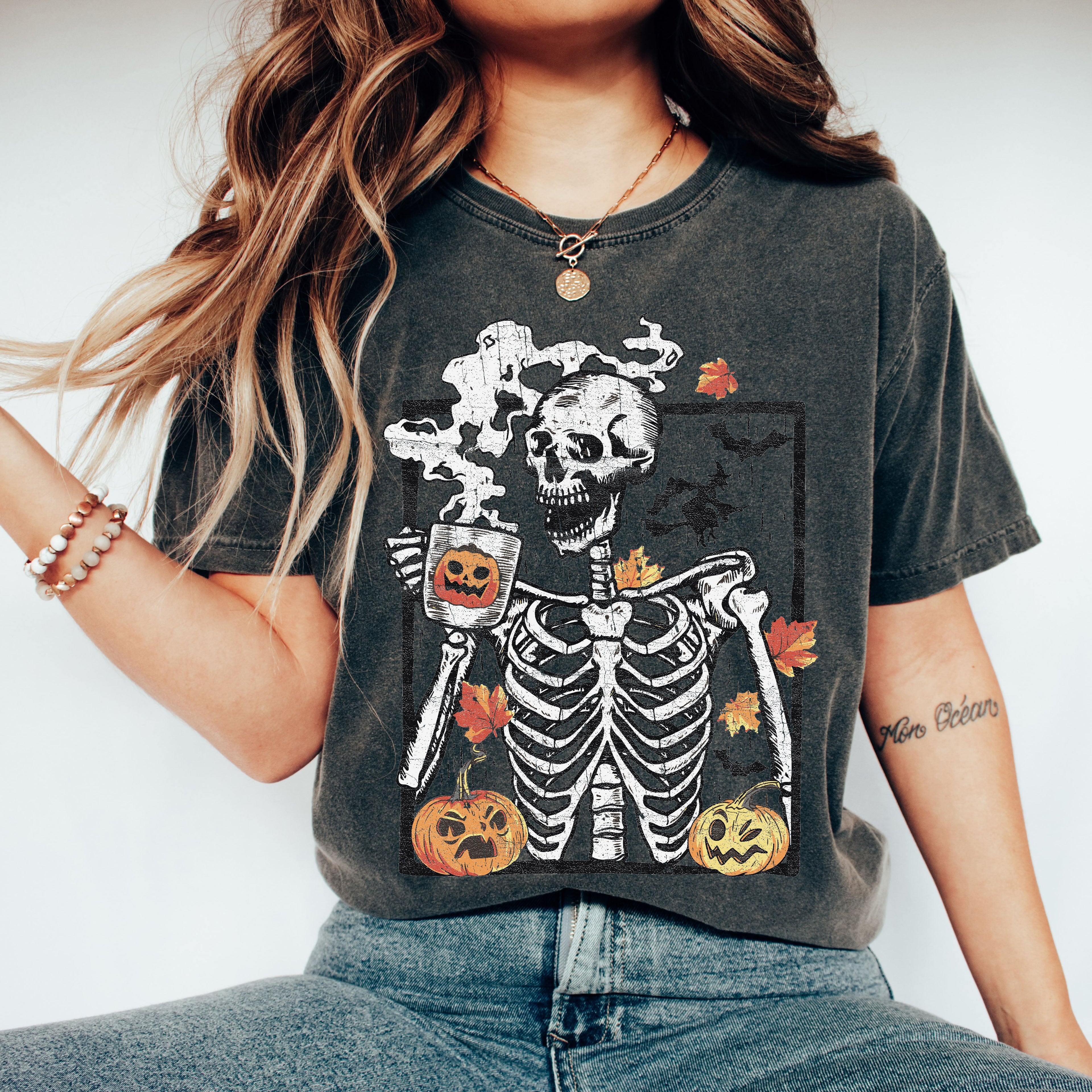 Coffee Lover Skeleton Mom Retro Vintage Brew Geek Heartwarming Portrait Comfort Colors Tee