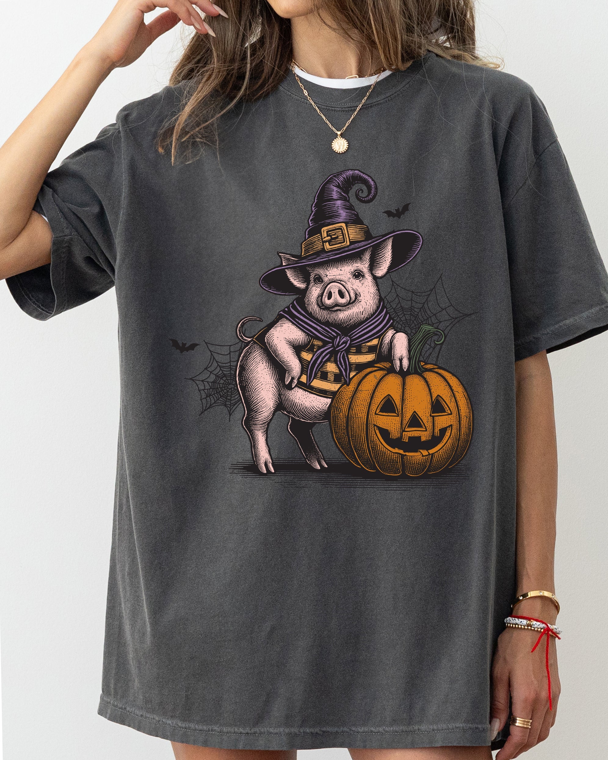 Pig Lover Vintage Farm Ghost Witch Halloween Costume Meme Pop Culture Comfort Colors Tee