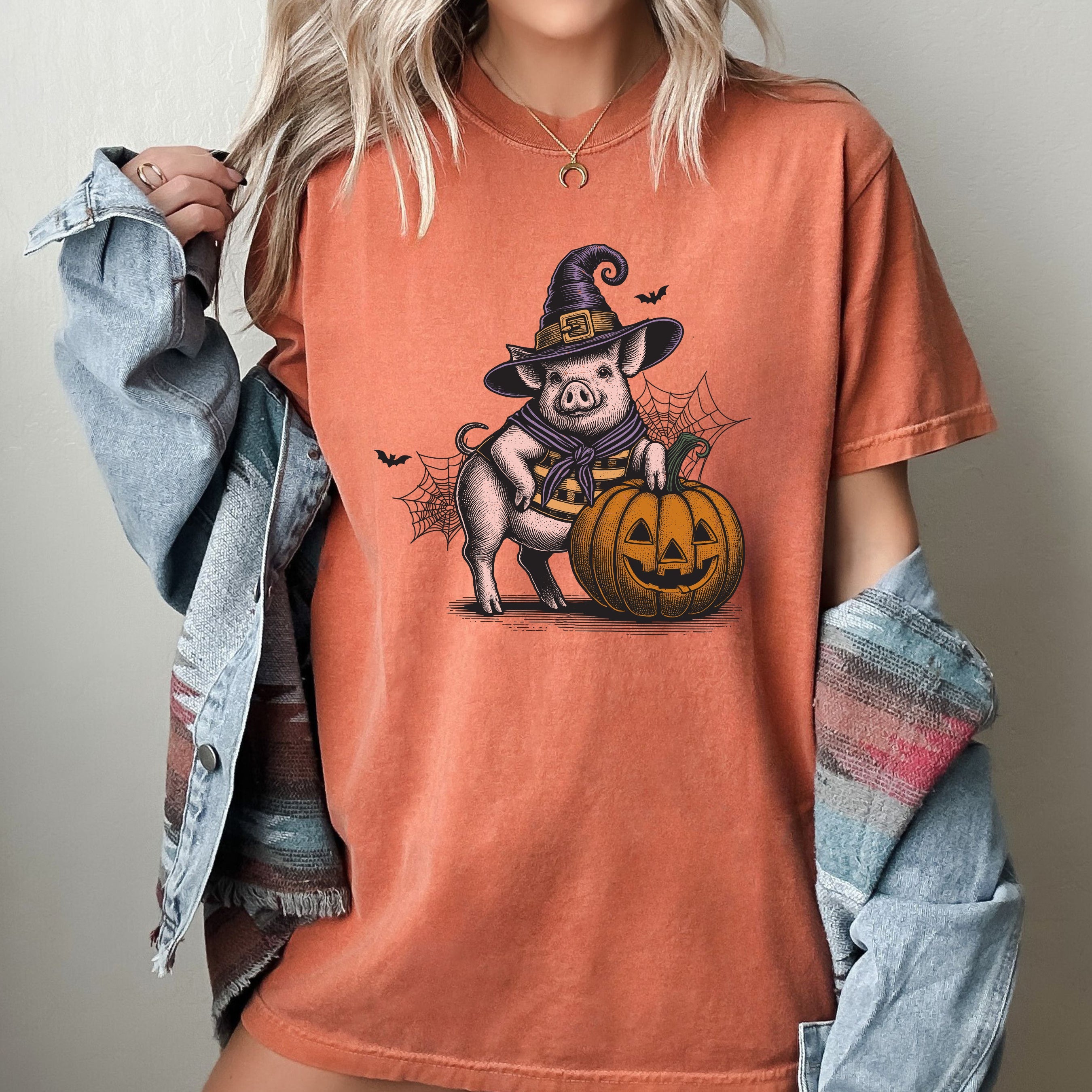 Pig Lover Vintage Farm Ghost Witch Halloween Costume Meme Pop Culture Comfort Colors Tee