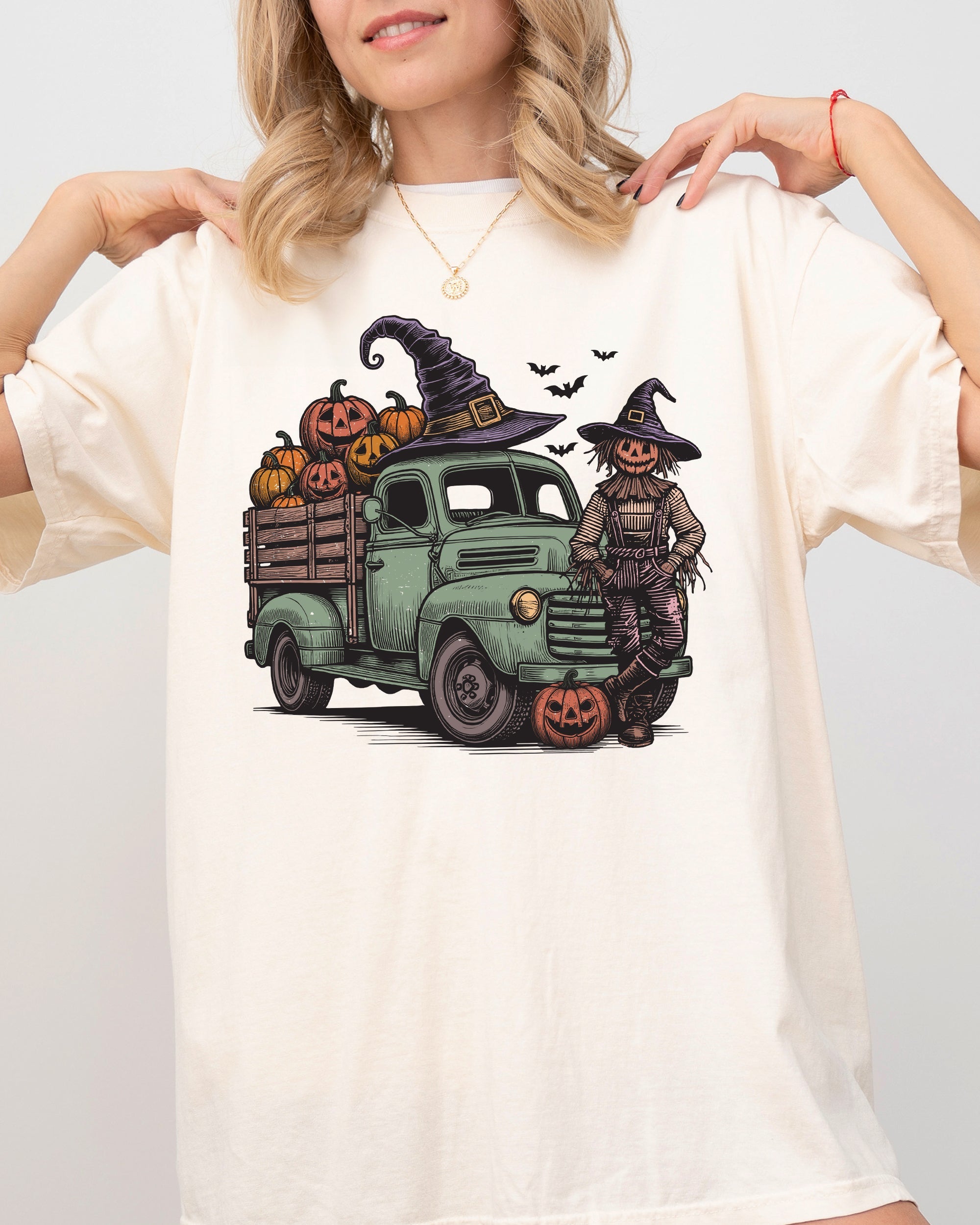 Scarecrow Pumpkin Ghost Western Witch Aesthetic Meme Halloween Costume Vintage Vibe Comfort Colors Tee