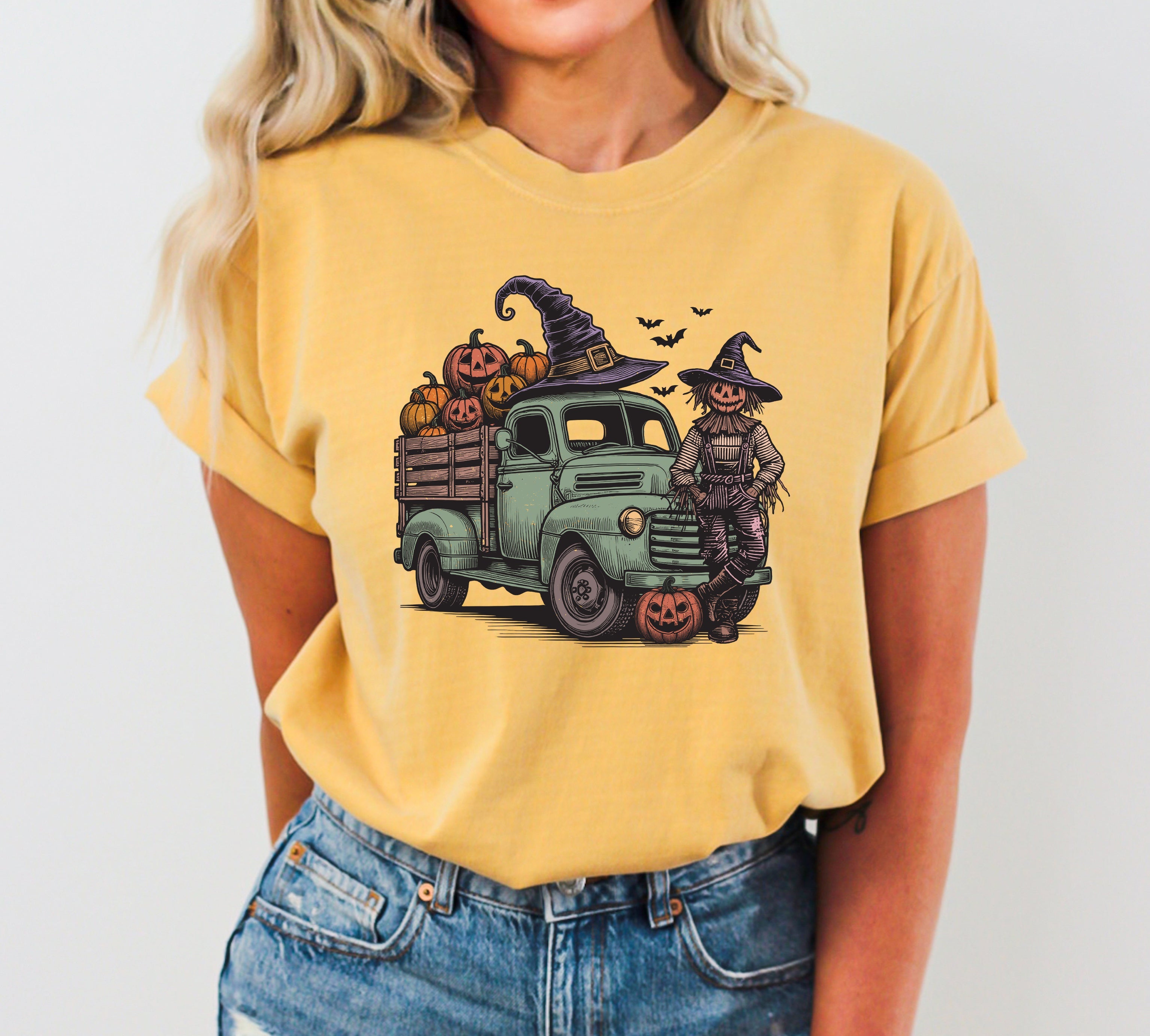 Scarecrow Pumpkin Ghost Western Witch Aesthetic Meme Halloween Costume Vintage Vibe Comfort Colors Tee