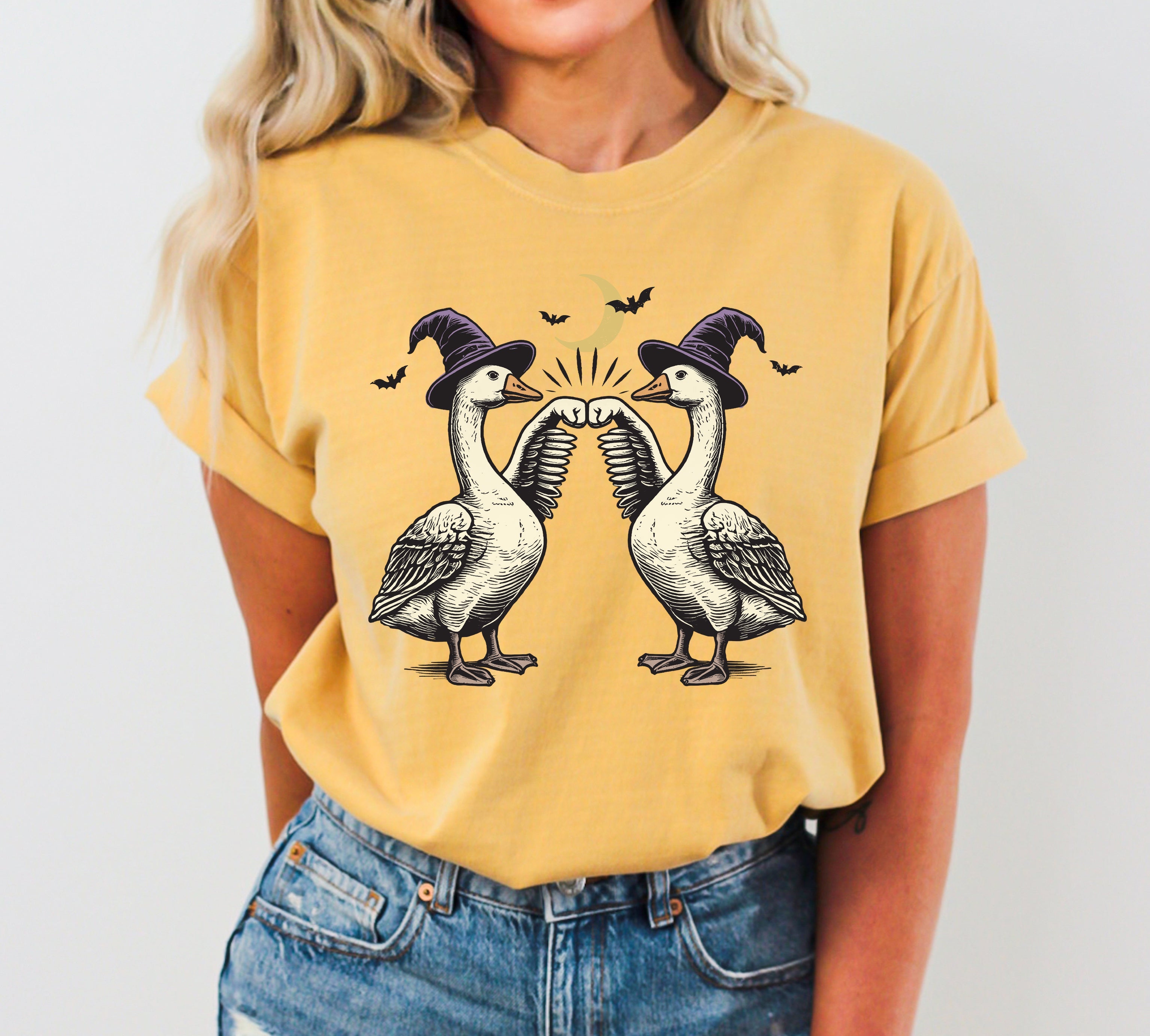 Geese Duck Vintage Ghost Western Witch Halloween Costume Graphic Comfort Colors Tee