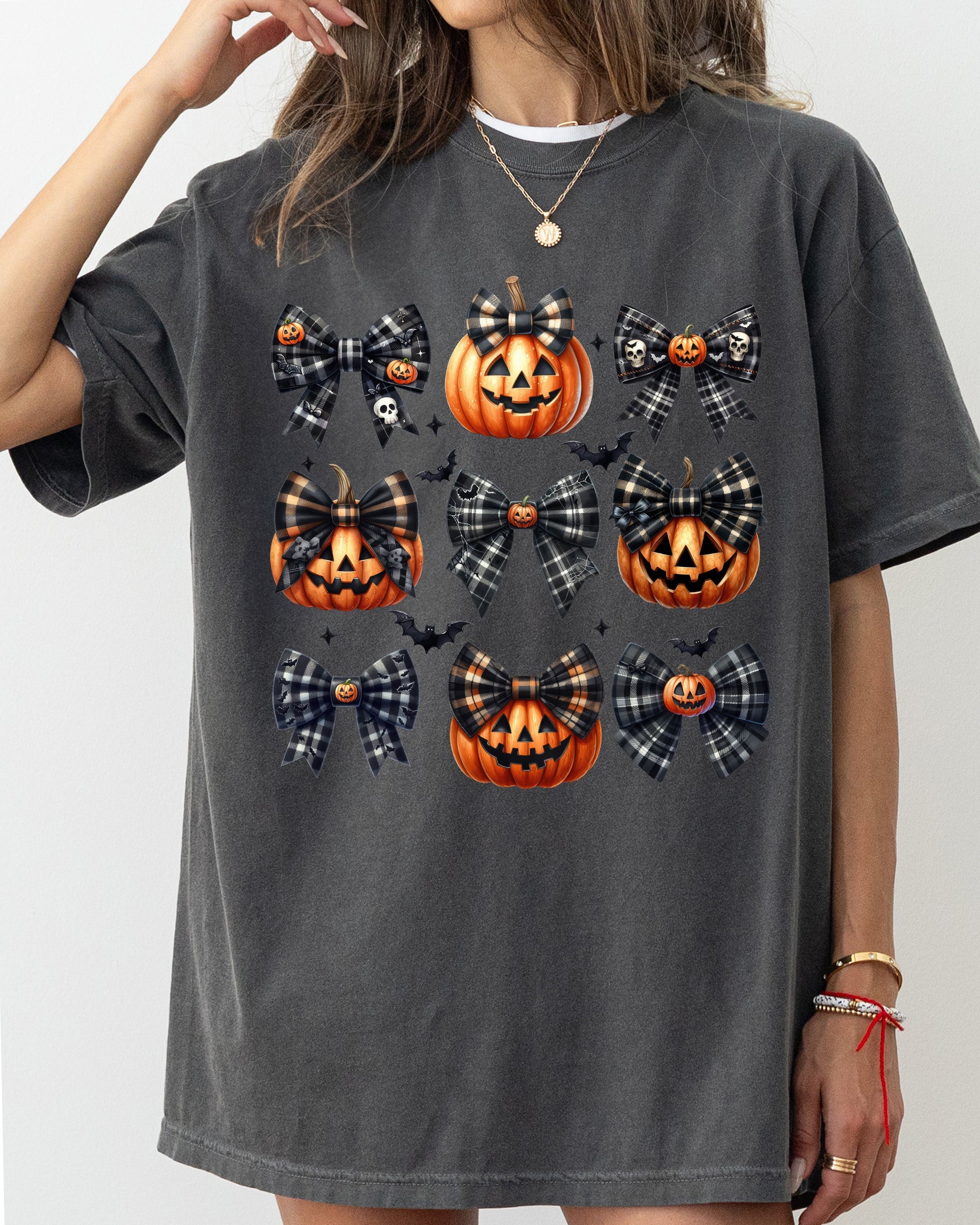 Pumpkin Bow Coquette Witch Vintage Western Halloween Meme Costume Comfort Colors Tee