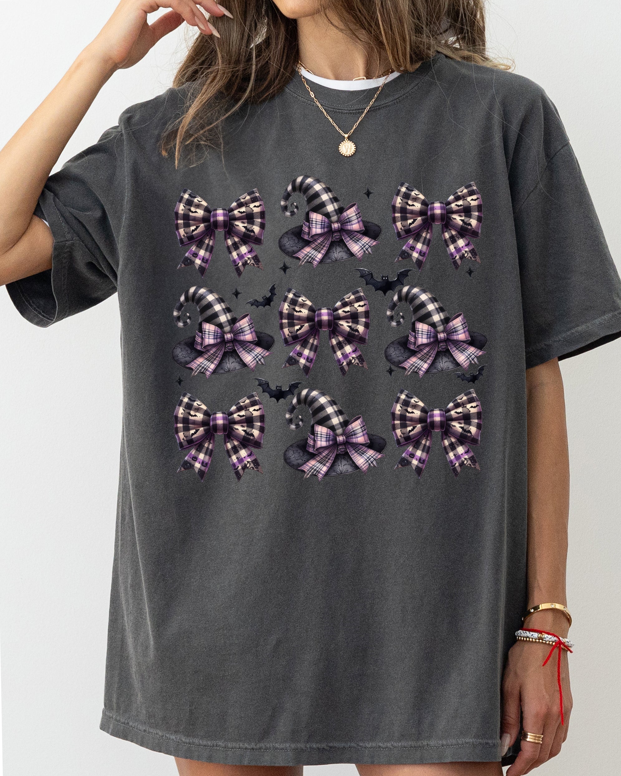 Retro Checkered Bow Coquette Vintage Western Witch Aesthetic Meme Halloween Costume Comfort Colors Tee