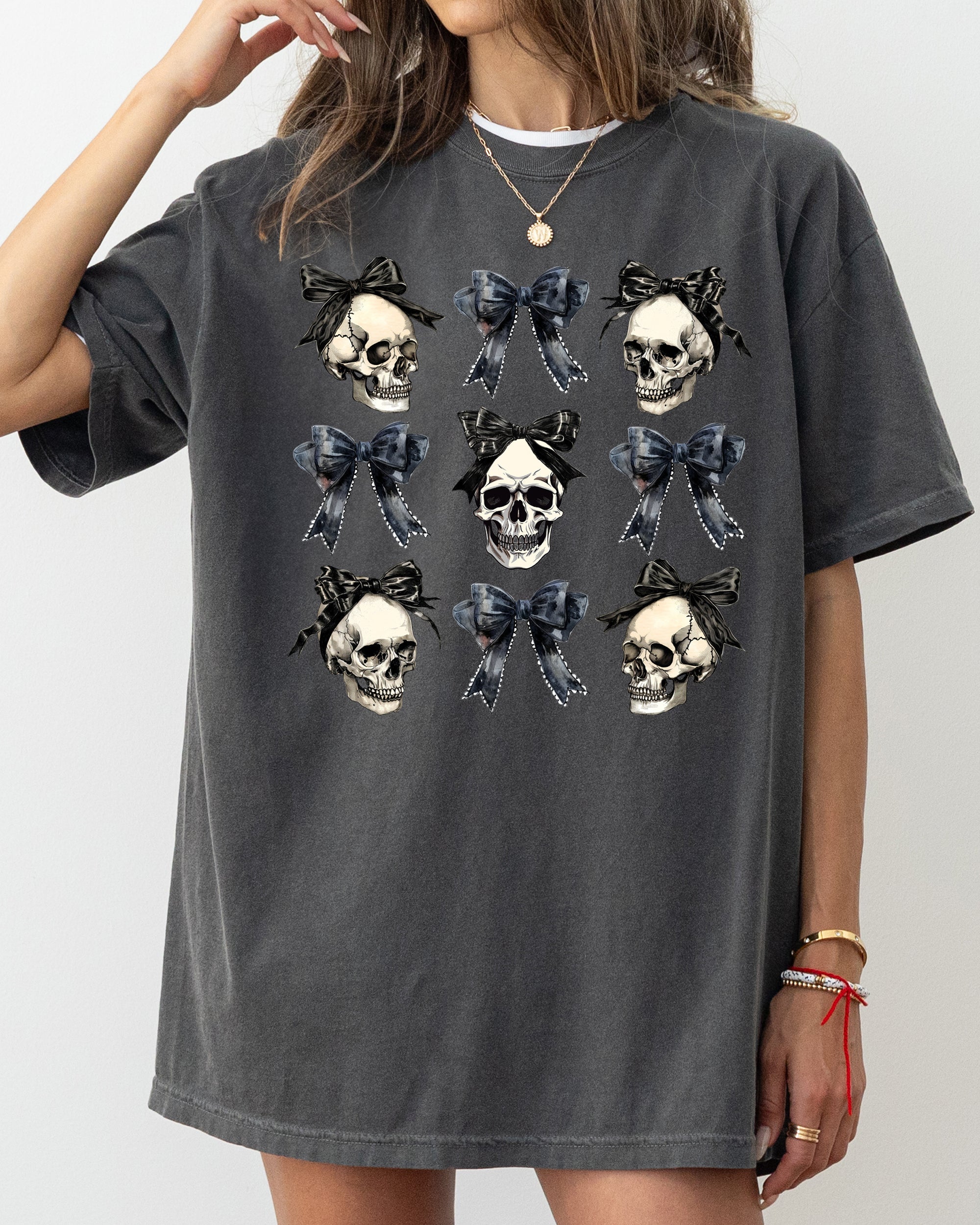 Skull Bow Coquette Vintage Western Witch Aesthetic Meme Halloween Costume Comfort Colors Tee