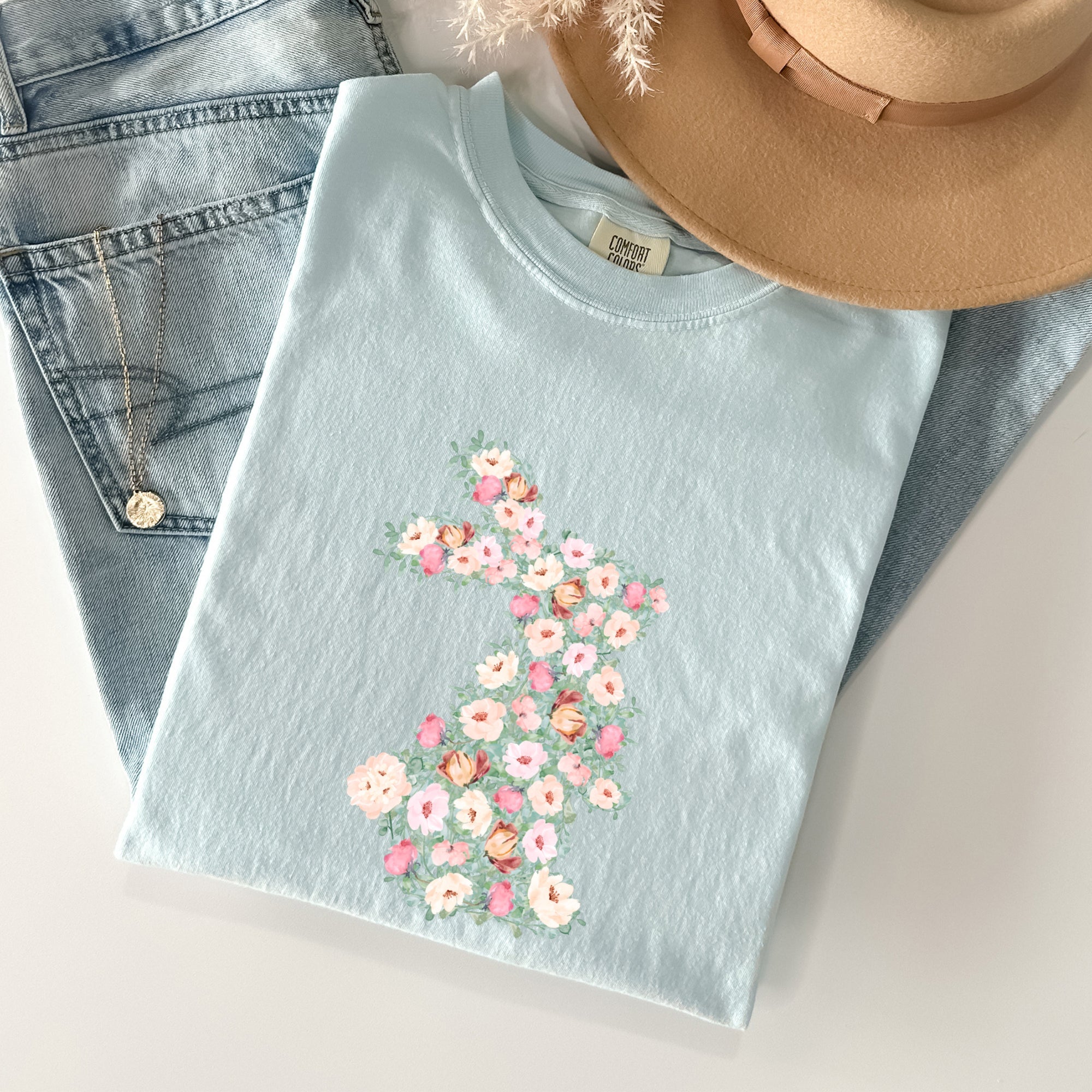 Floral Print Rabbit Easter Scene Vintage Spring Meadow Illustration Comfort Colors Tee