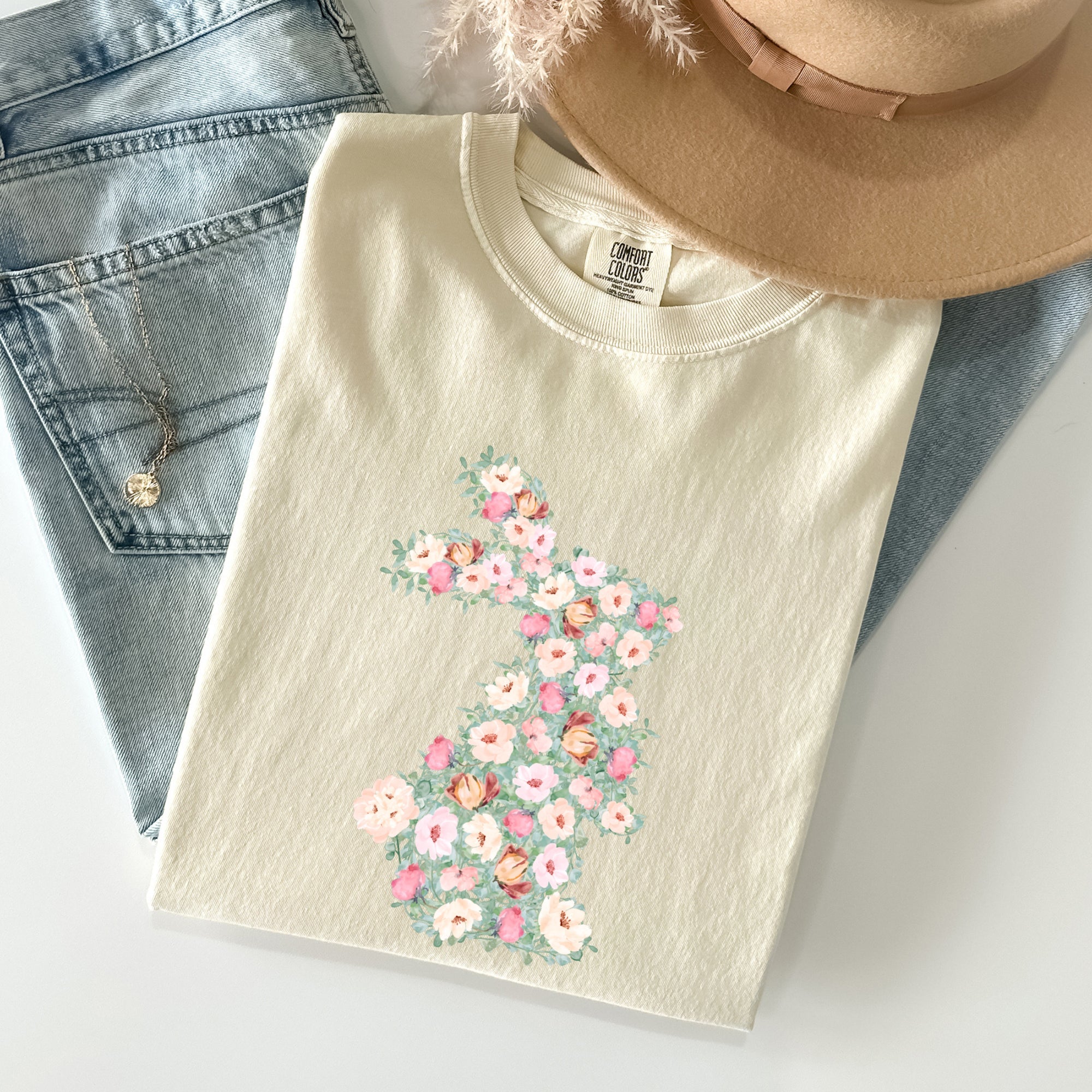 Floral Print Rabbit Easter Scene Vintage Spring Meadow Illustration Comfort Colors Tee