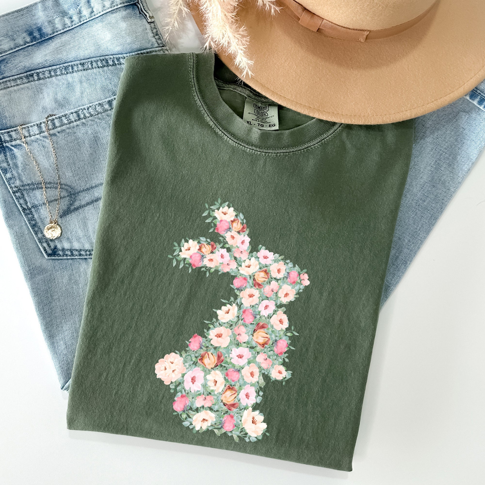 Floral Print Rabbit Easter Scene Vintage Spring Meadow Illustration Comfort Colors Tee