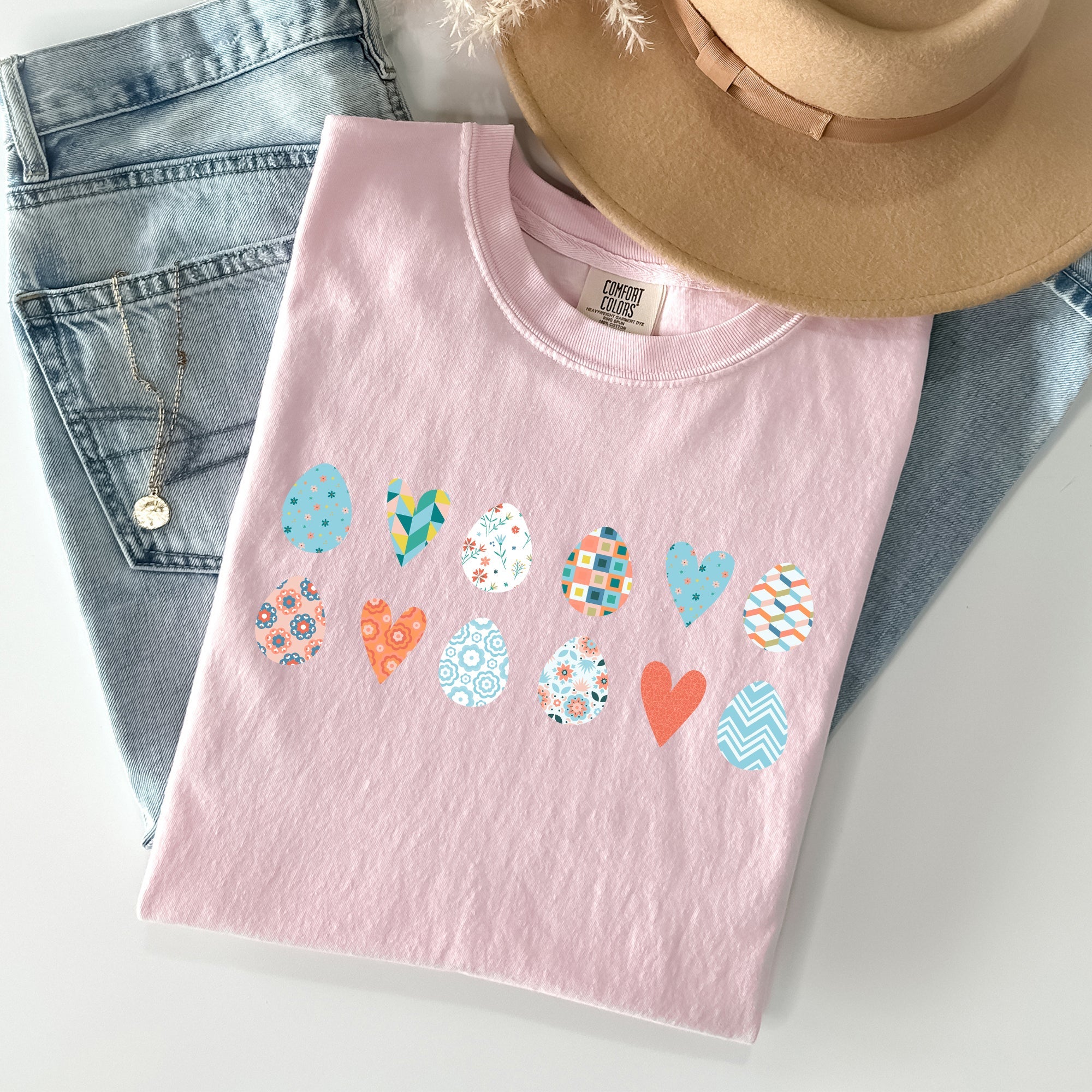 Hearts And Eggs Colorful Easter Celebration Design Vintage Style Art Print Comfort Colors Tee