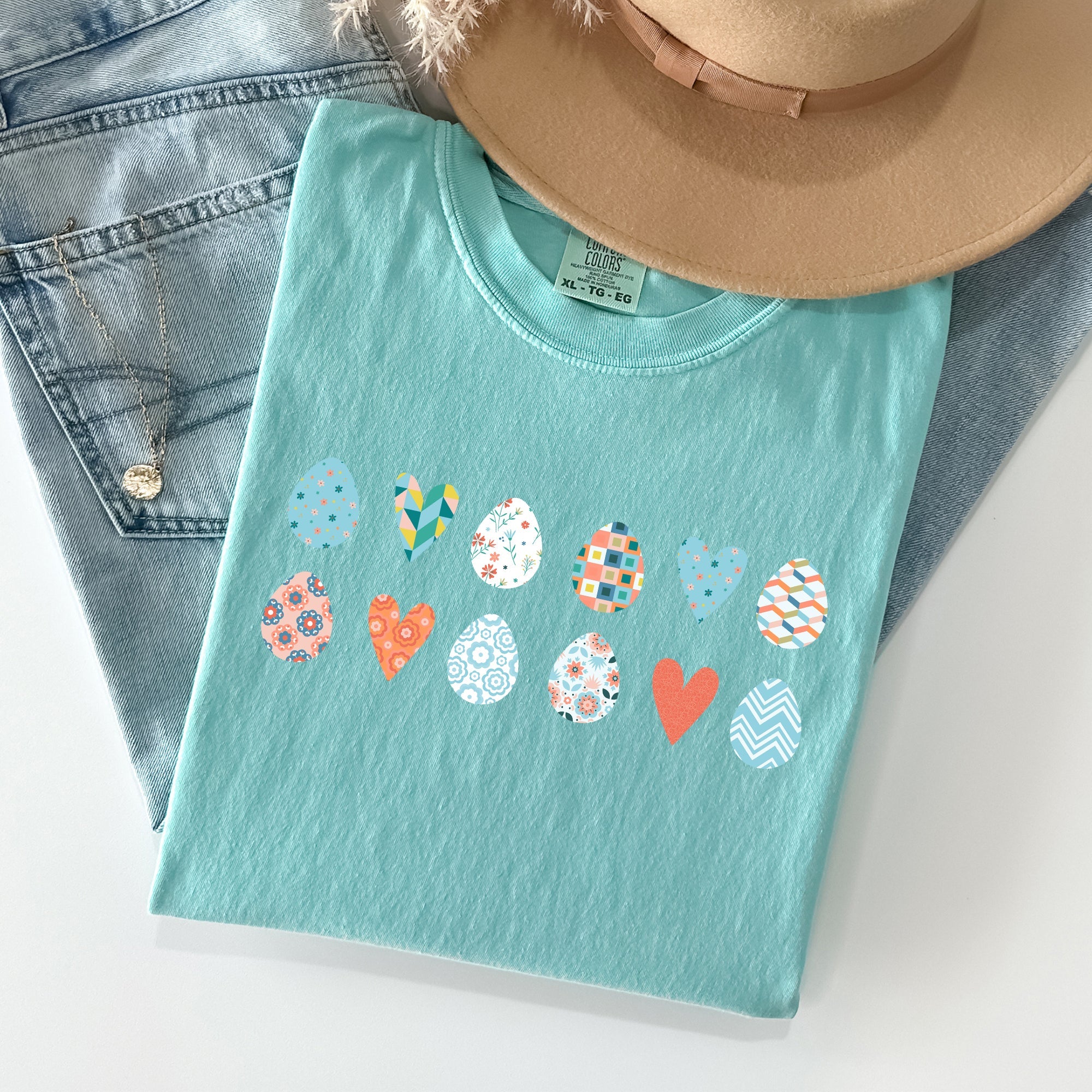 Hearts And Eggs Colorful Easter Celebration Design Vintage Style Art Print Comfort Colors Tee