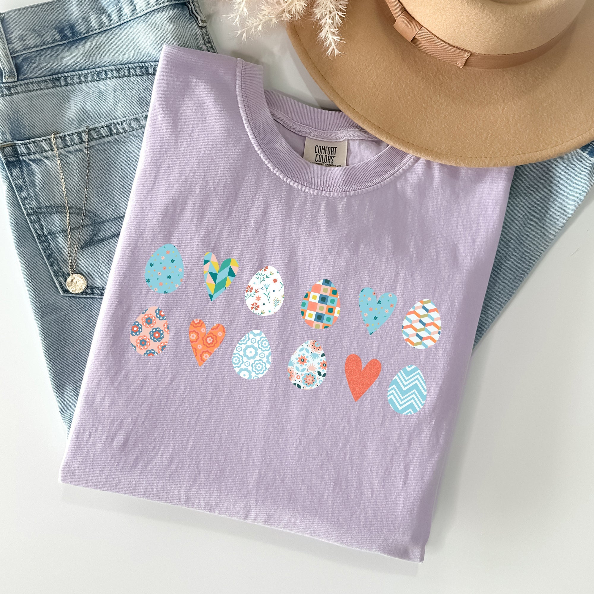 Hearts And Eggs Colorful Easter Celebration Design Vintage Style Art Print Comfort Colors Tee