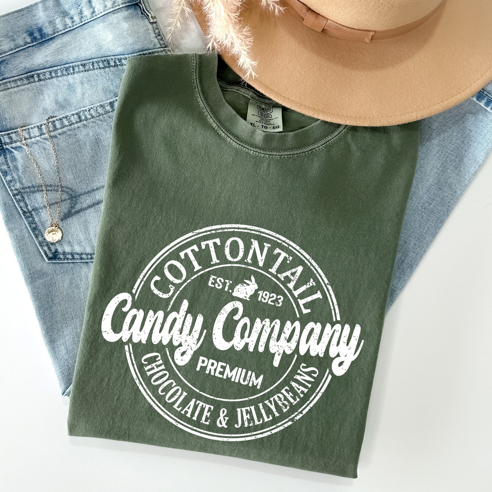Cottontail Candy Company Retro Sign Easter Vintage Classic Artwork Comfort Colors Tee