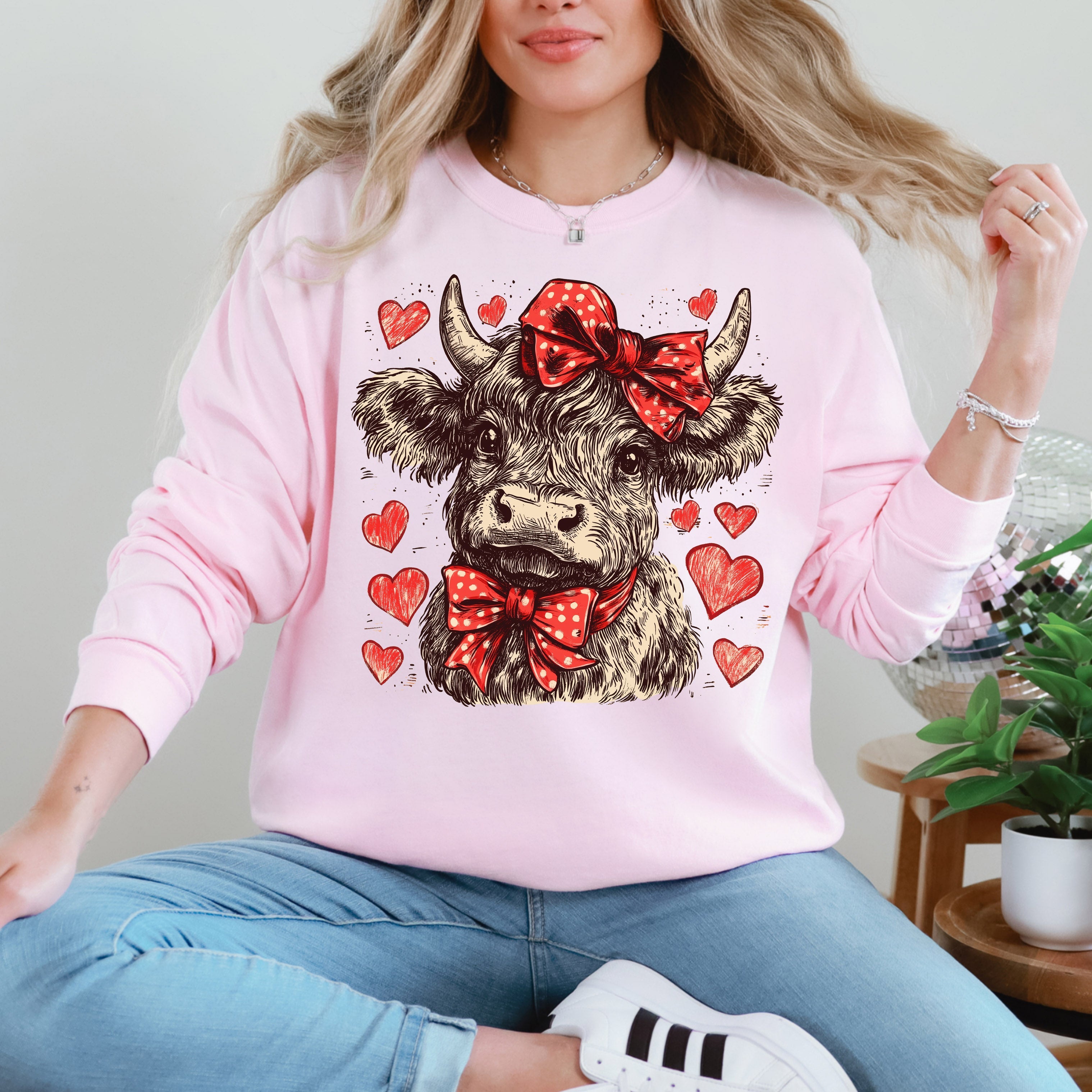 Highland Cow Western Hearts Country Valentine's Day Love Cozy Ranch Style Sweatshirt