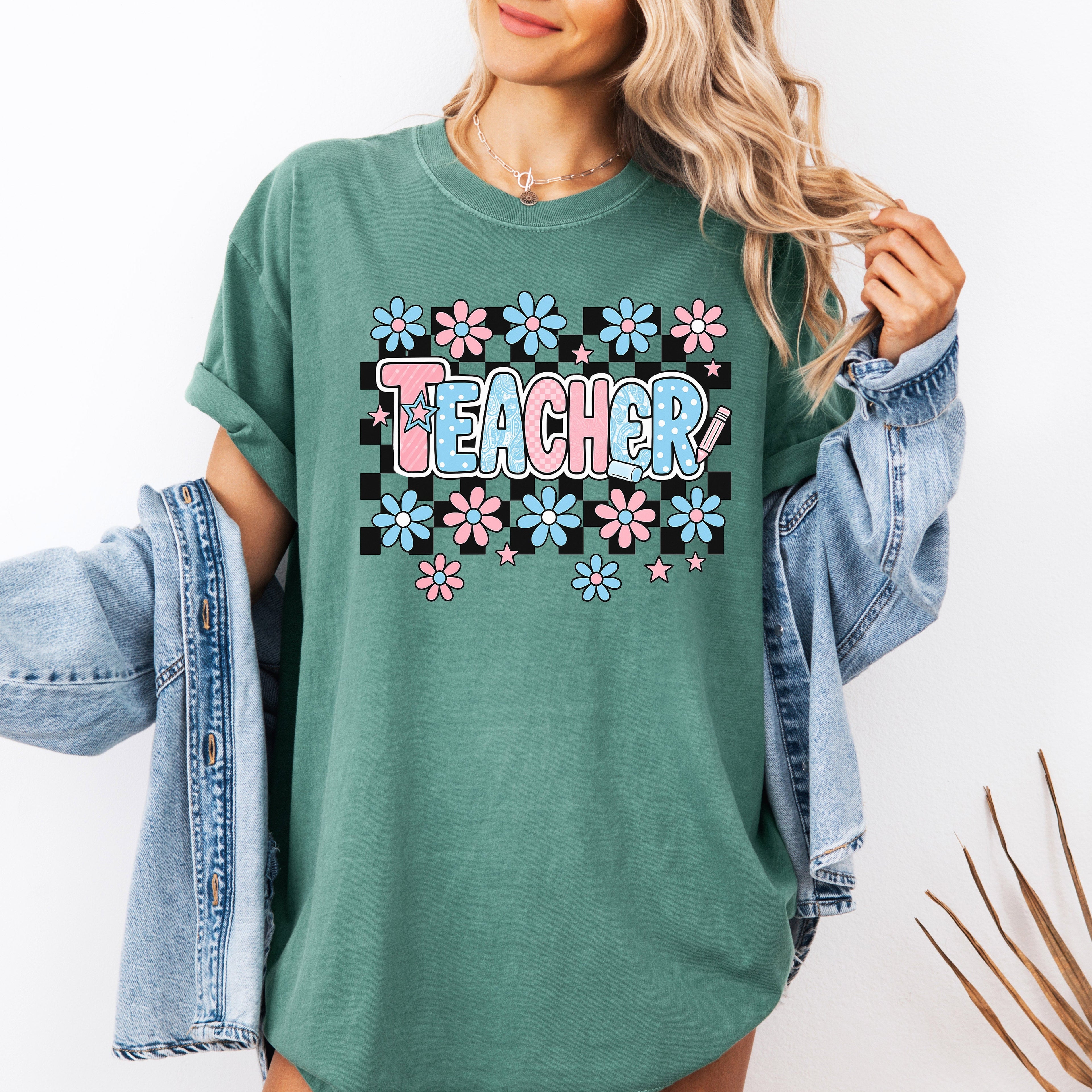 Teacher Checkered Retro Floral Back To School First Day Of School Cute Coquette Appreciation Comfort Colors Tee