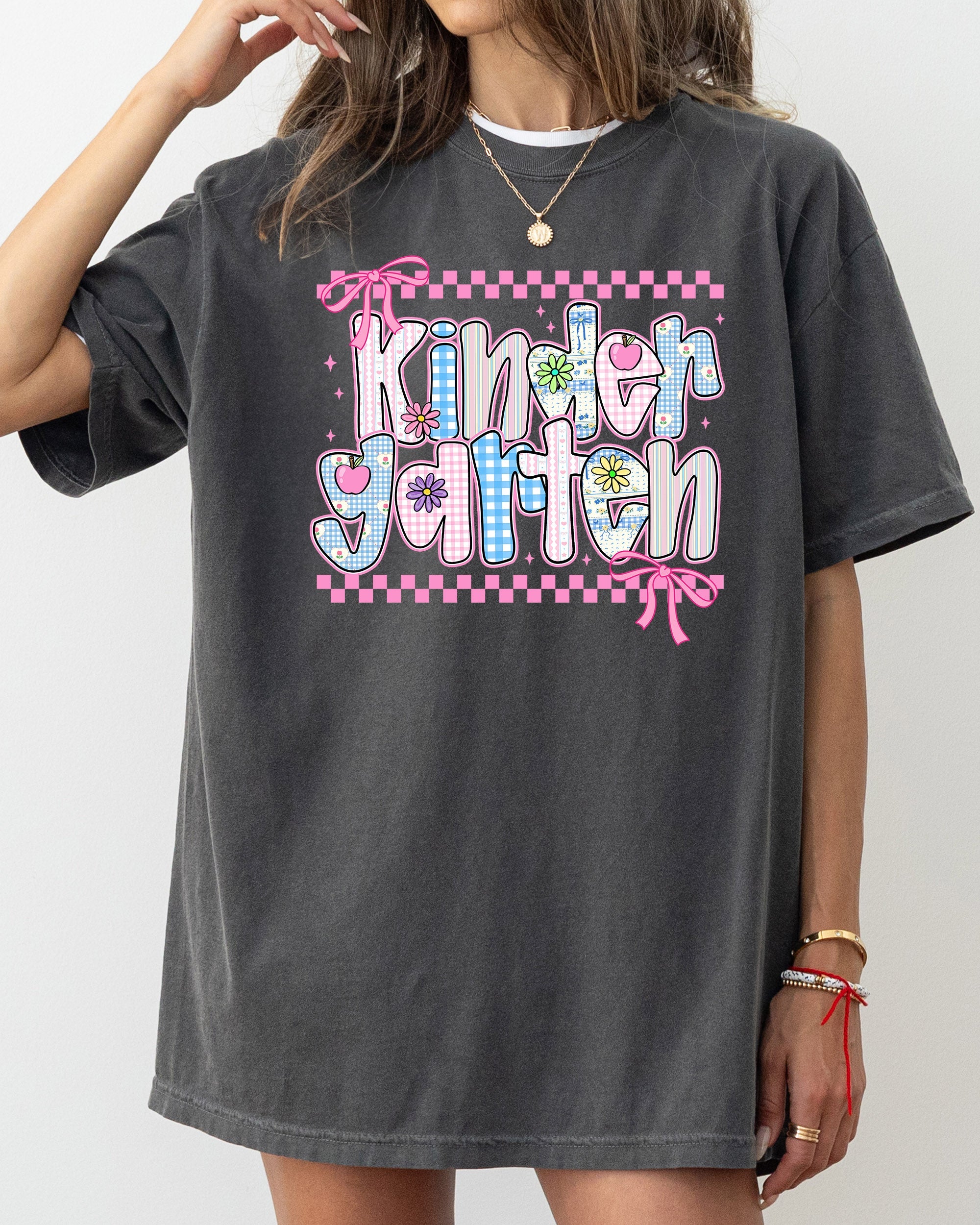 Kindergarten Teacher Retro Checkered Back To School First Day Of School Cute Teacher Appreciation Comfort Colors Tee