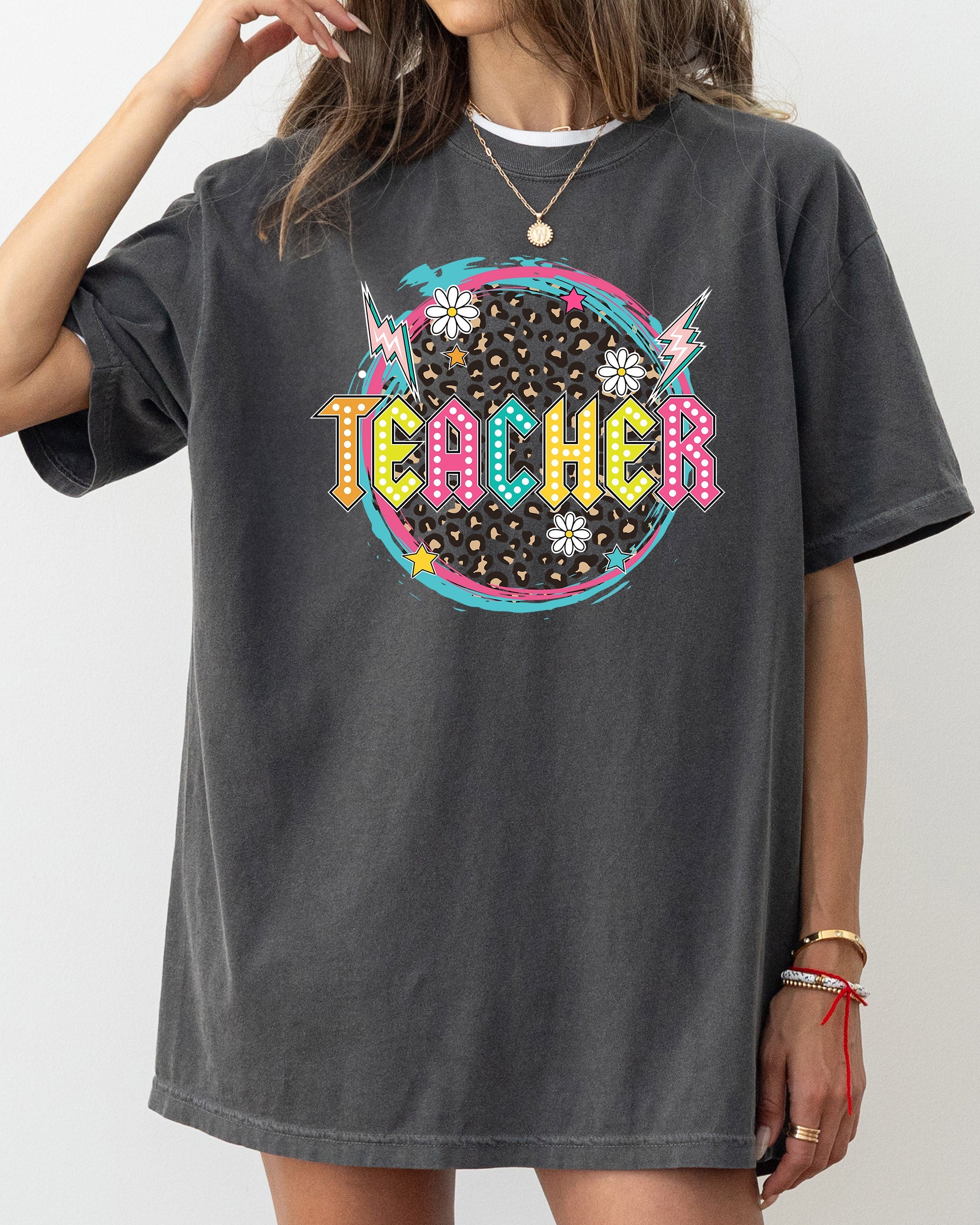 Teacher Leopard Daisy Back To School First Day Coquette Theme Comfort Colors Tee