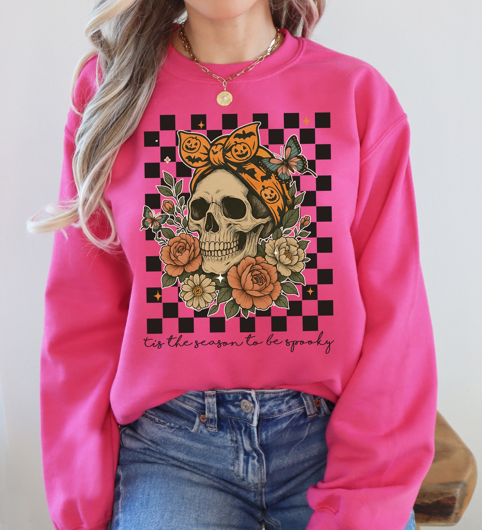 Tis The Season Skull Halloween Ghost Checkered Retro Vintage Spooky Graphic Sweatshirt