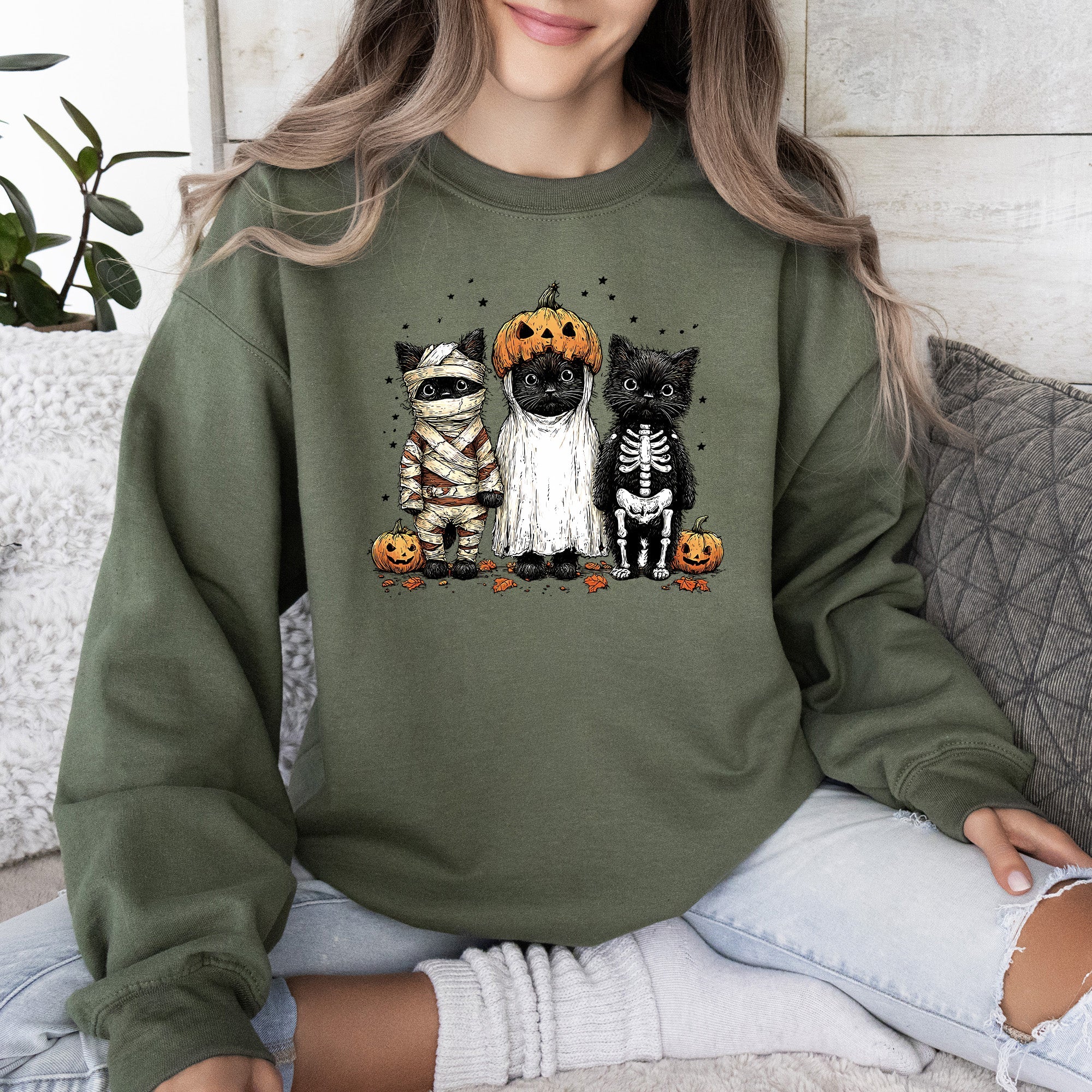 Funny Halloween Cats Retro Ghost Pumpkin Vintage Nostalgic Spooky Season Graphic Sweatshirt