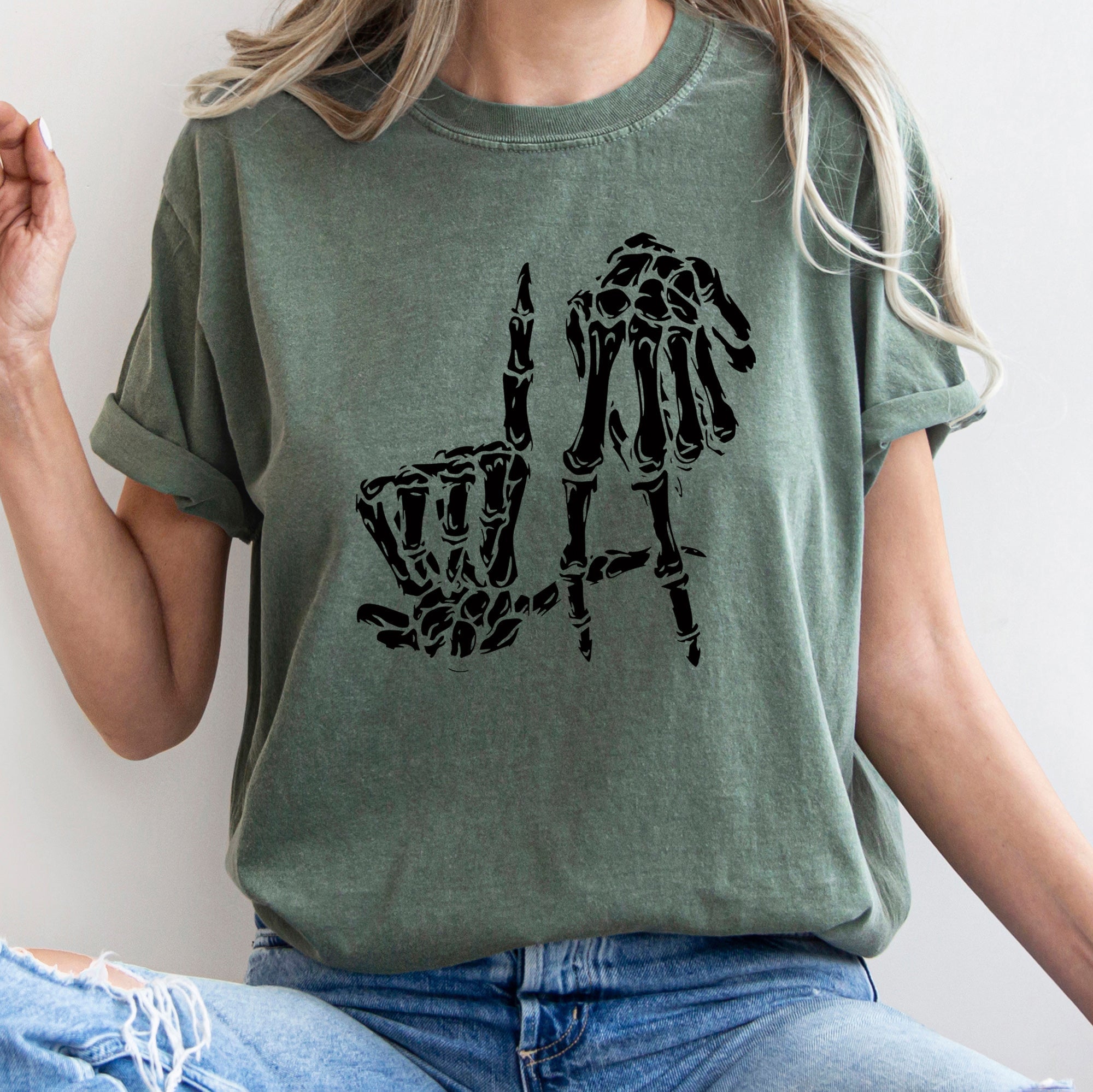 Skeleton Retro Halloween Vintage Skeleton Graphic Illustration Comfort Colors Tee
