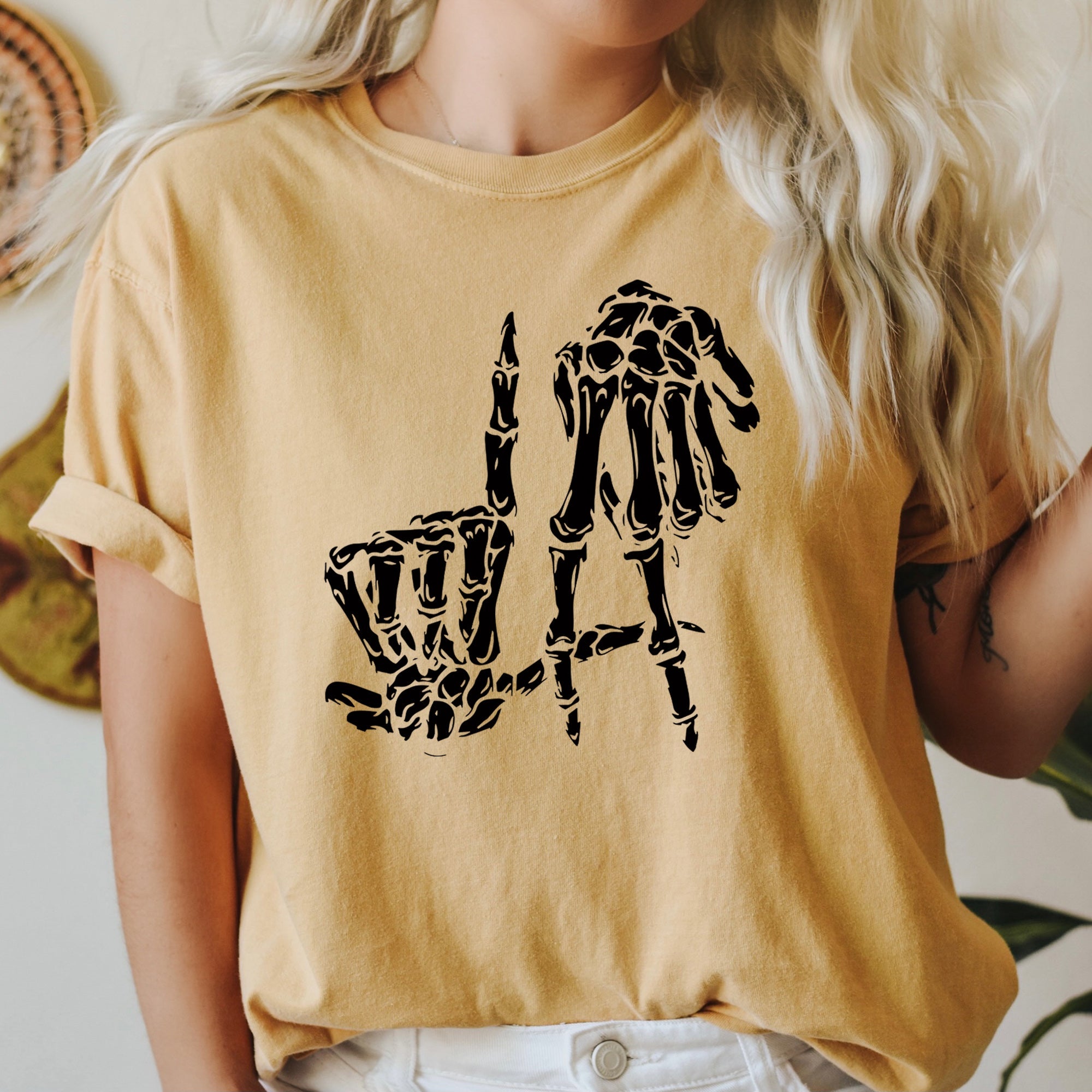 Skeleton Retro Halloween Vintage Skeleton Graphic Illustration Comfort Colors Tee