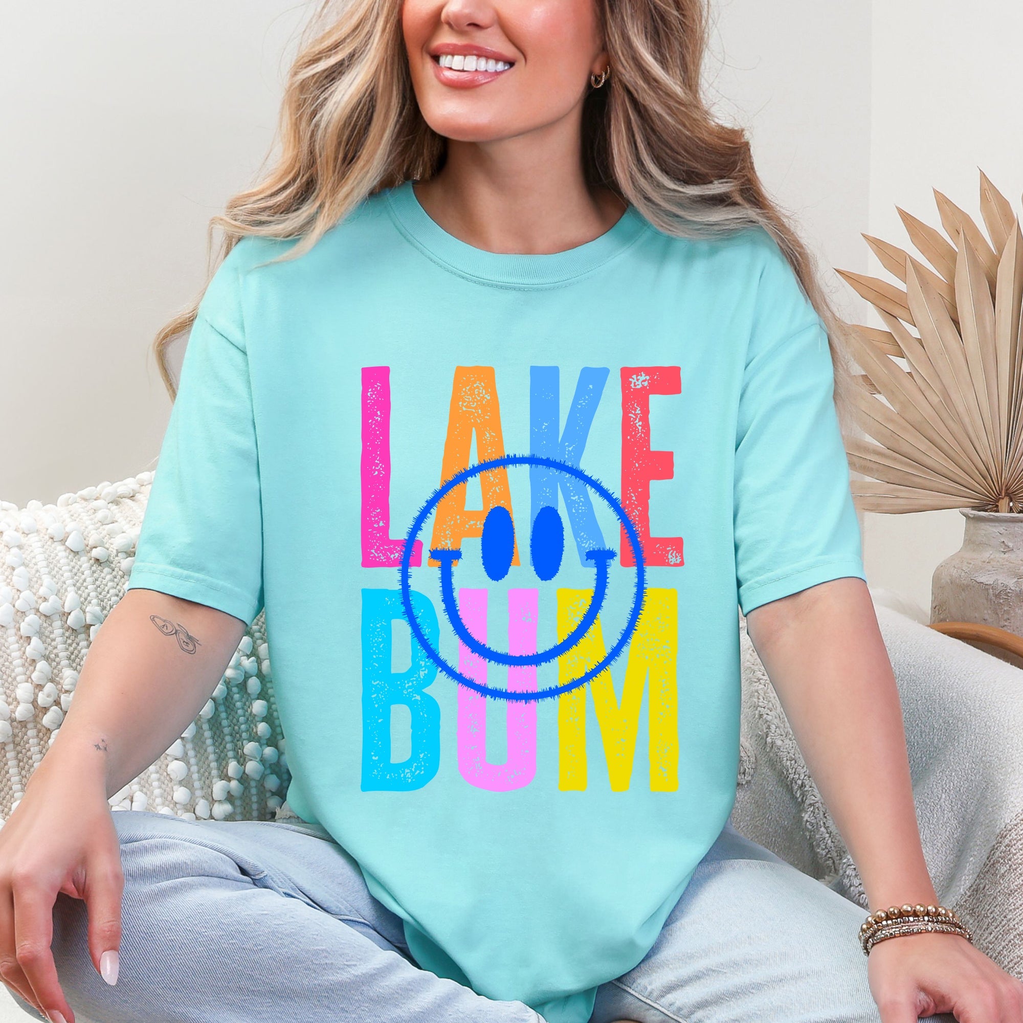Lake Bum Summer Lake Life Retro Vintage Vibes By The Waterside Sunlit Memories Comfort Colors Tee