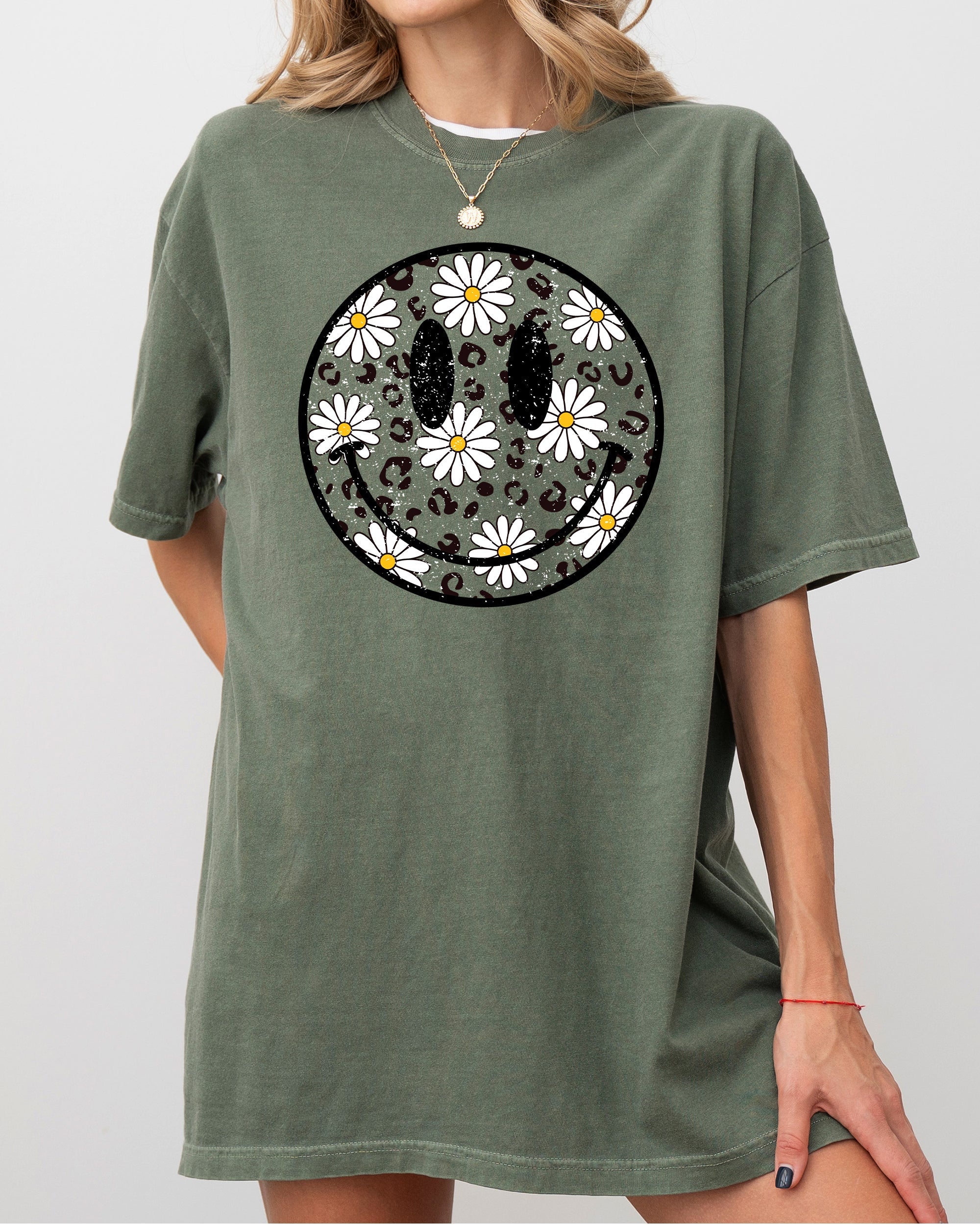 Retro Smiley Daisies Happy Vintage Floral Patchwork Print Inspired By Classic 70s Sunshine Mood Comfort Colors Tee