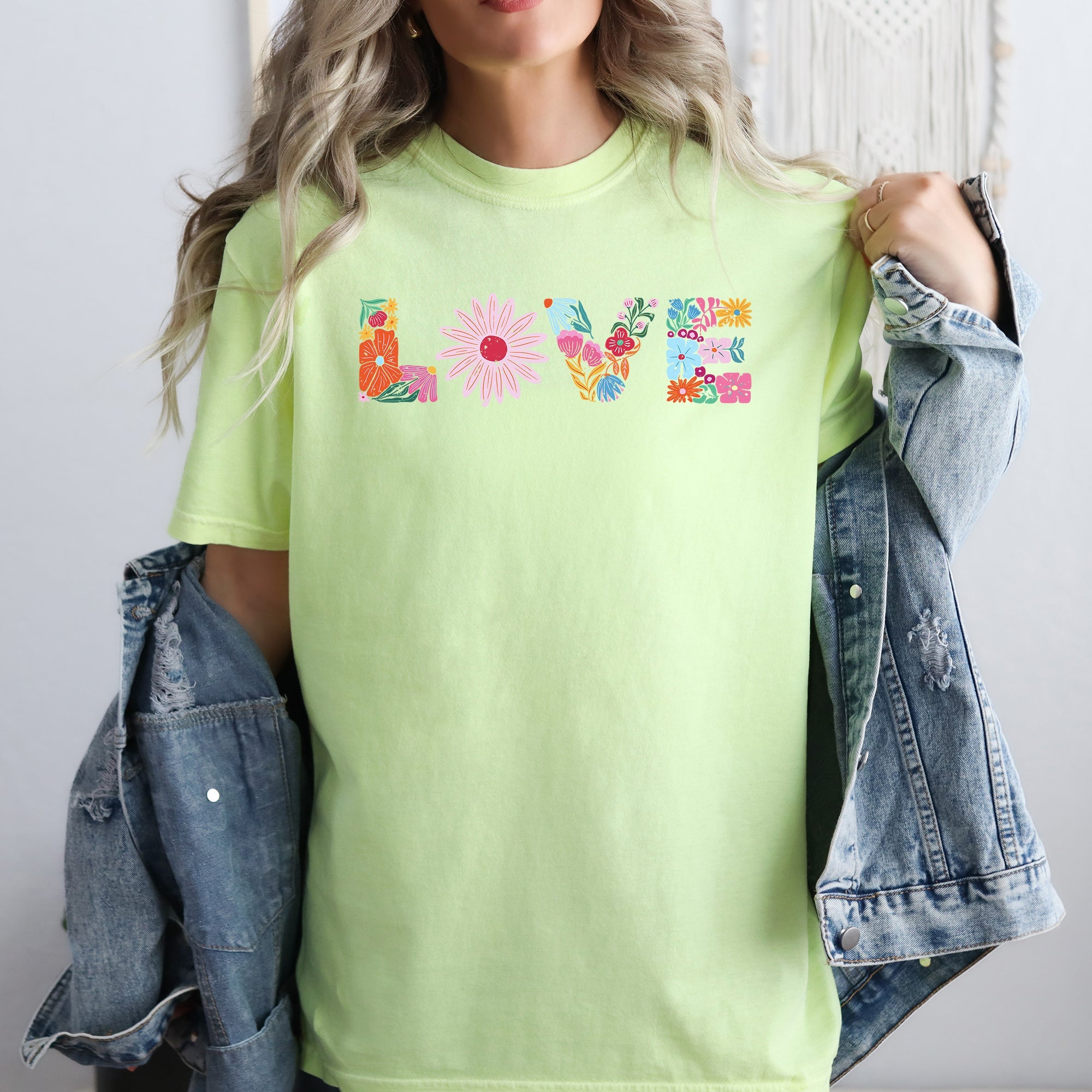 Love Retro Distressed Floral Flowers Vintage Garden Script Typeface Graphic Comfort Colors Tee