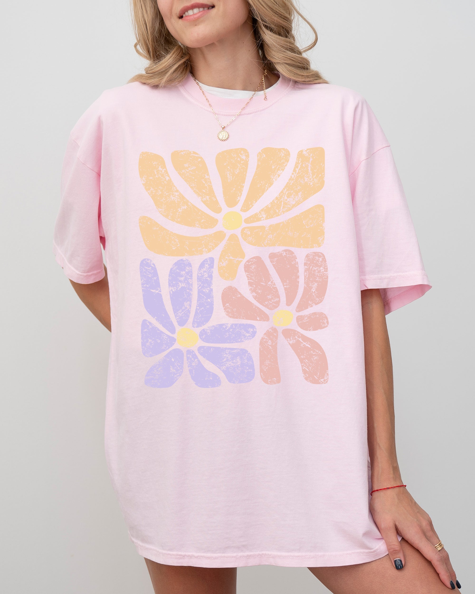 Lovely Gorgeous Abstract Flowers Boho Floral Design Summer Vibes Comfort Colors Tee