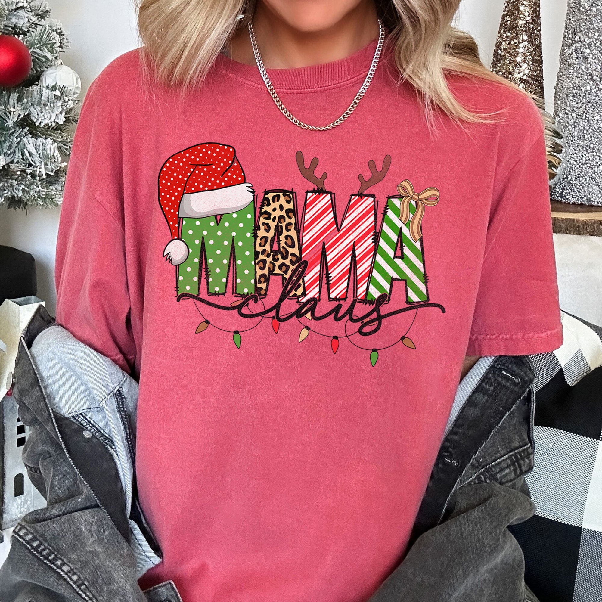 Mama Claus Santa Plaid Leopard Print Christmas Festive Pattern Comfort Colors Tee