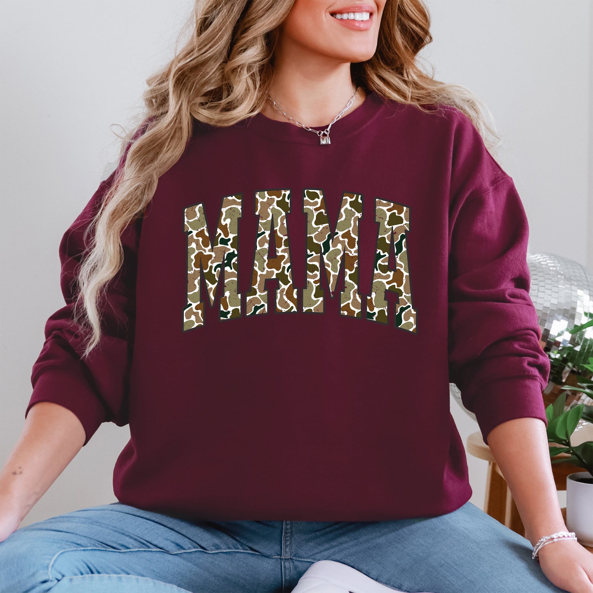 Mama Camo Camouflage Hunting Retro Mother's Day Outdoor Heritage Classic Logo Sweatshirt