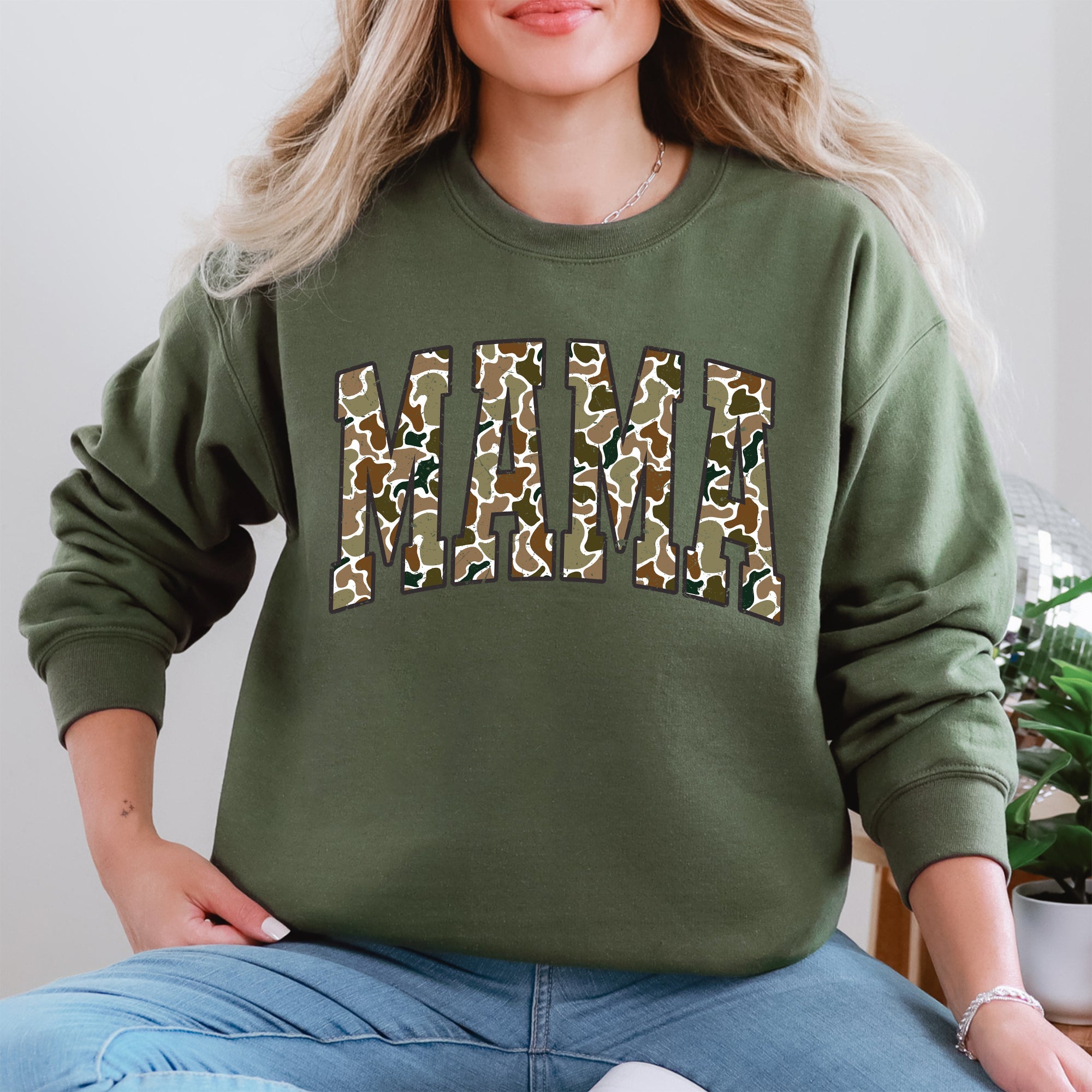 Mama Camo Camouflage Hunting Retro Mother's Day Outdoor Heritage Classic Logo Sweatshirt