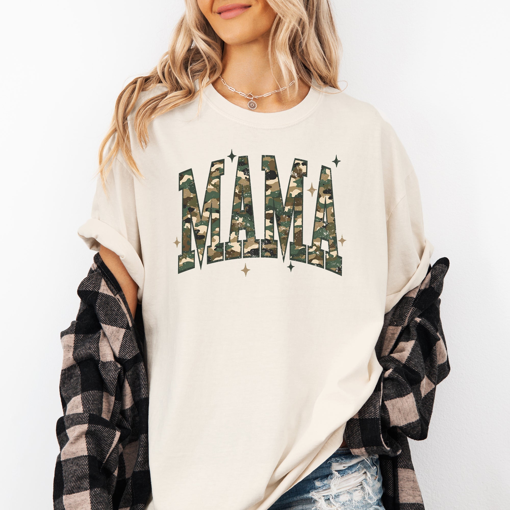 Mama Camouflage Stars Hunting Retro Vintage Outdoor Style Mother's Day Comfort Colors Tee