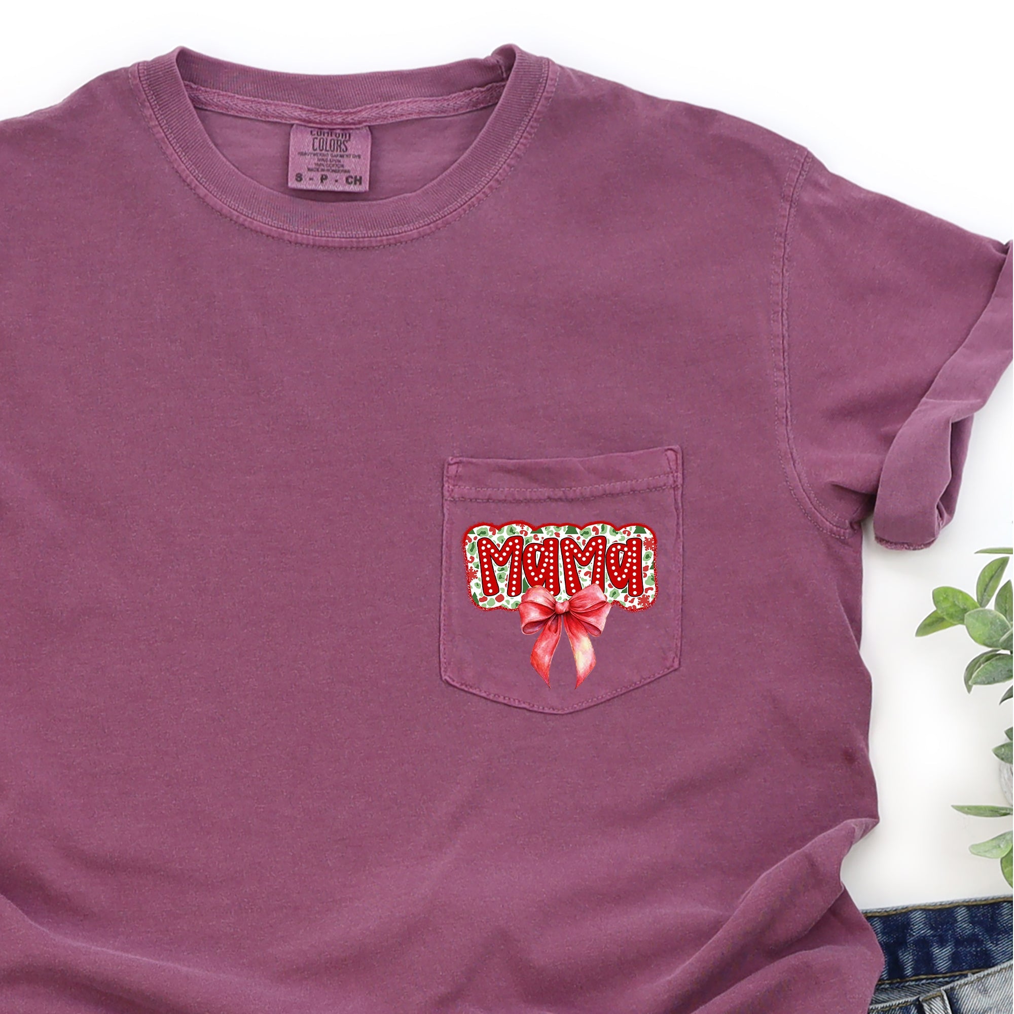 Mama Christmas Bow Retro Pocket Santa Winter Vintage Holiday Pocket Tee Comfort Colors Tee