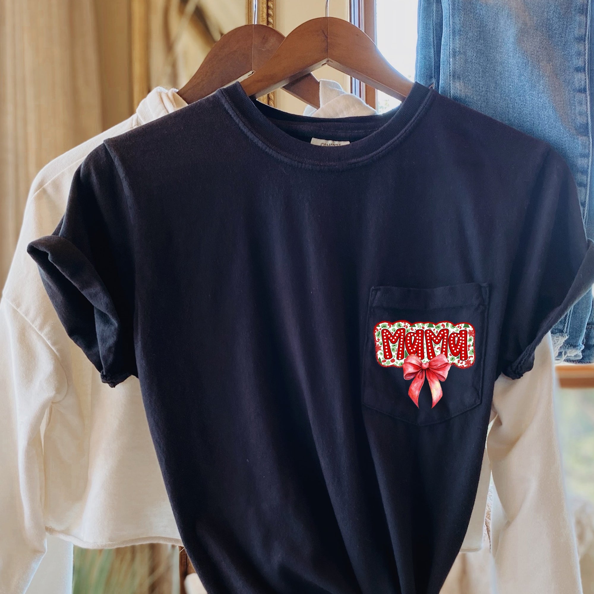 Mama Christmas Bow Retro Pocket Santa Winter Vintage Holiday Pocket Tee Comfort Colors Tee