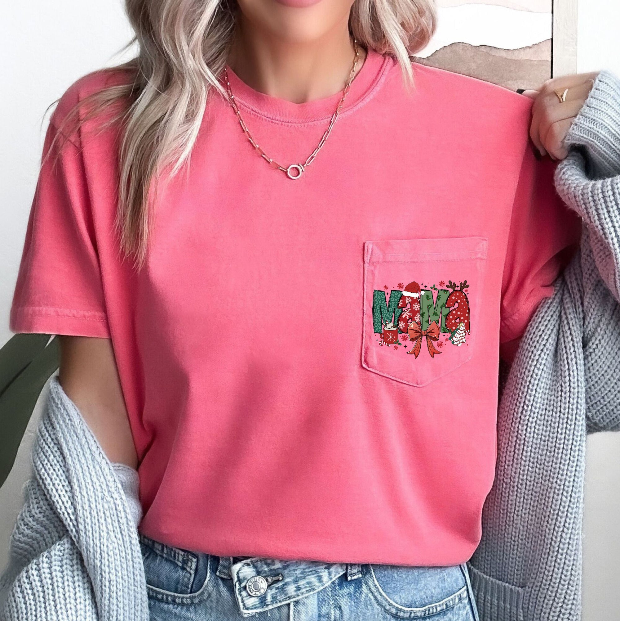 Mama Christmas Retro Reindeer Santa Cakes Hot Chocolate Vintage Comfort Colors Tee