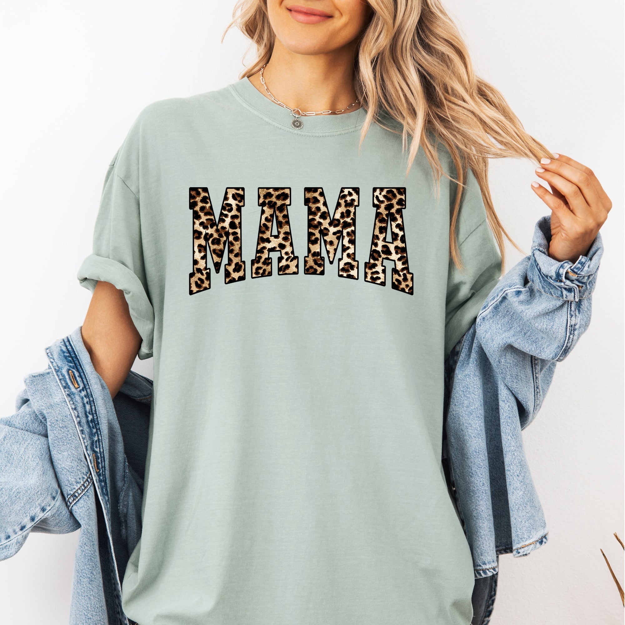 Mama Leopard Print Retro Animal Print Mother's Day Vintage Graphic Comfort Colors Tee