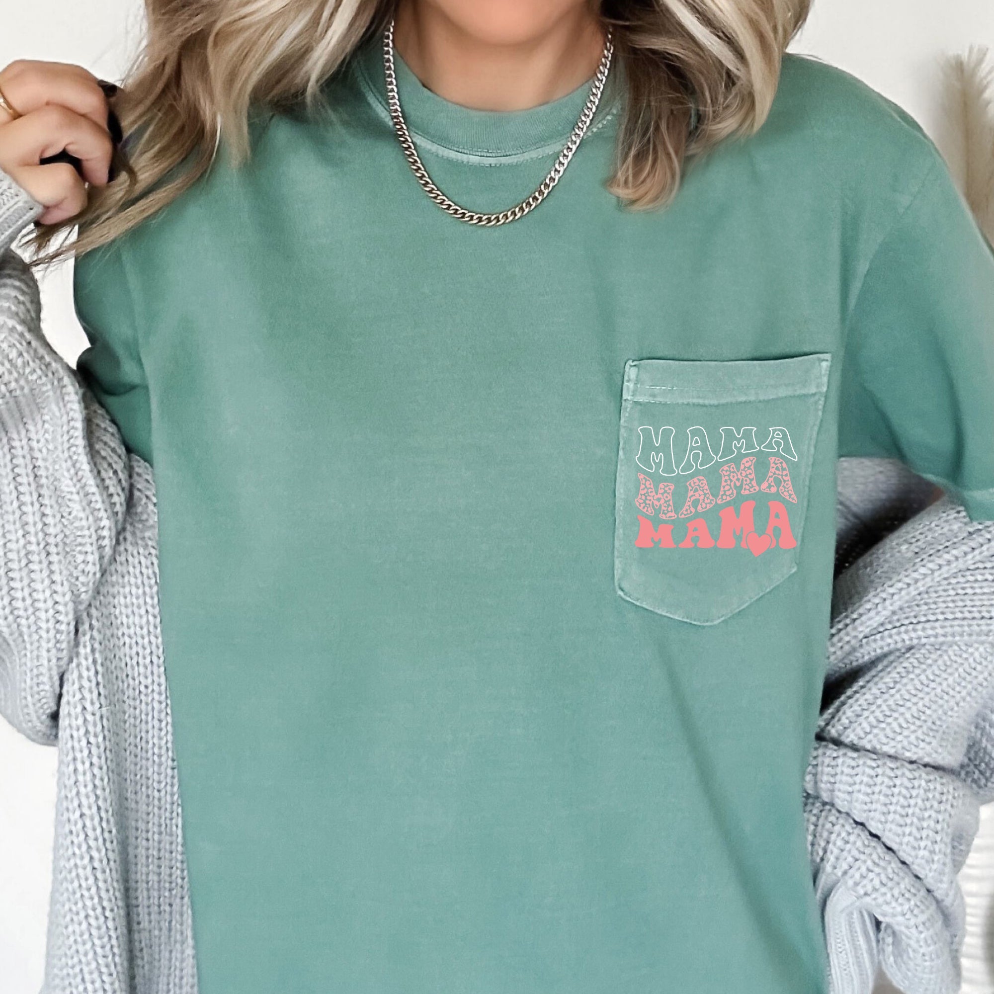 Mama, Leopard, Heart Vintage-Style Graphic With Retro Lettering And Soft Hand-Drawn Look Pocket Tee