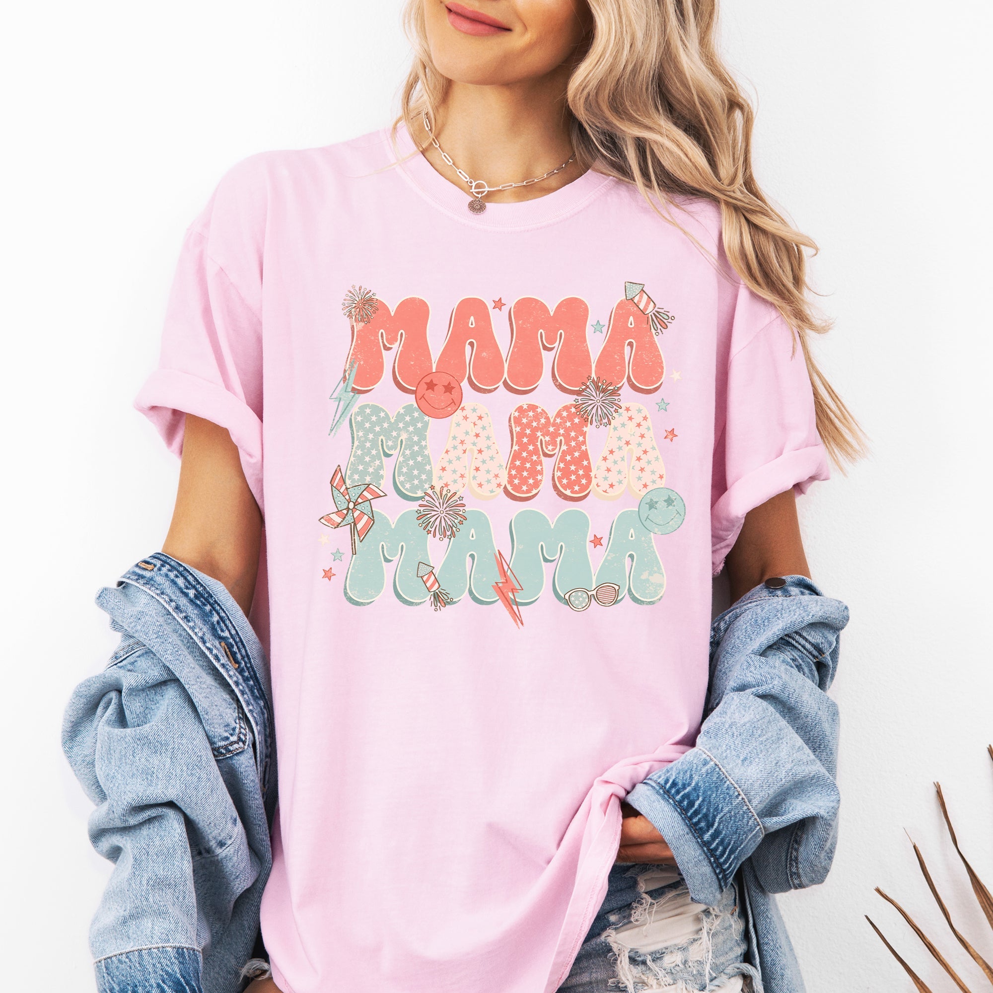 Mama Patriotic 4th Of July Fireworks USA America Retro Vintage Style Comfort Colors Tee