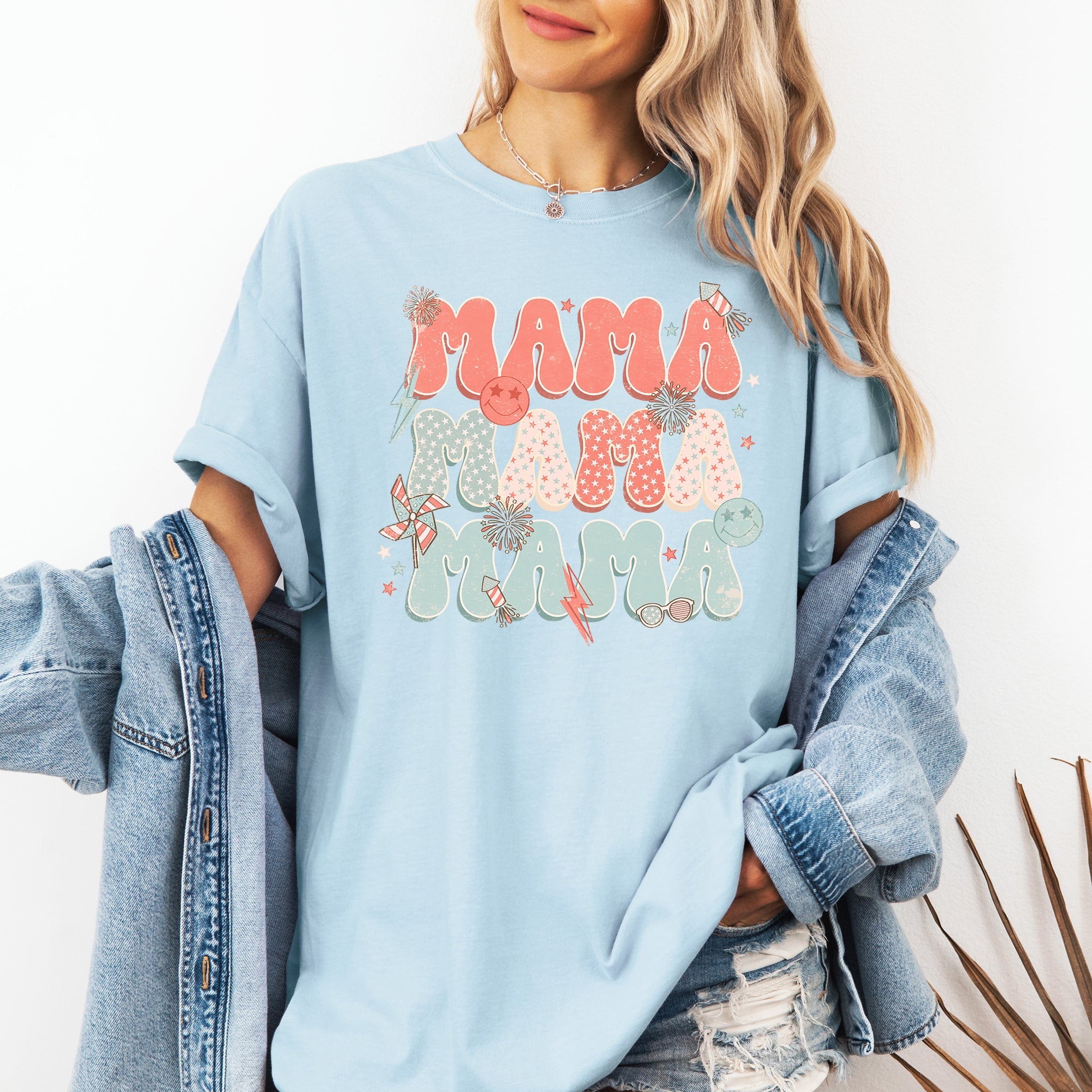 Mama Patriotic 4th Of July Fireworks USA America Retro Vintage Style Comfort Colors Tee