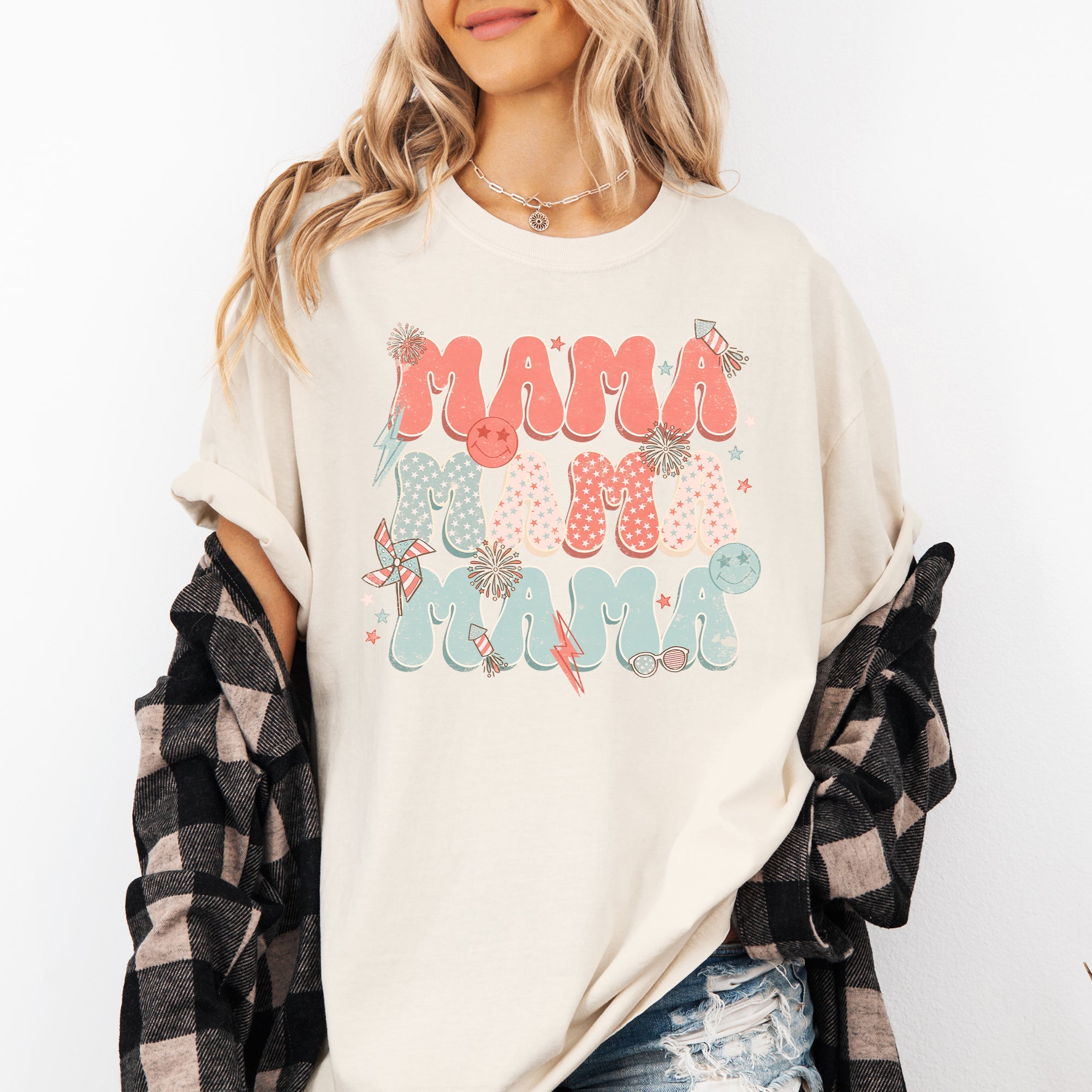 Mama Patriotic 4th Of July Fireworks USA America Retro Vintage Style Comfort Colors Tee