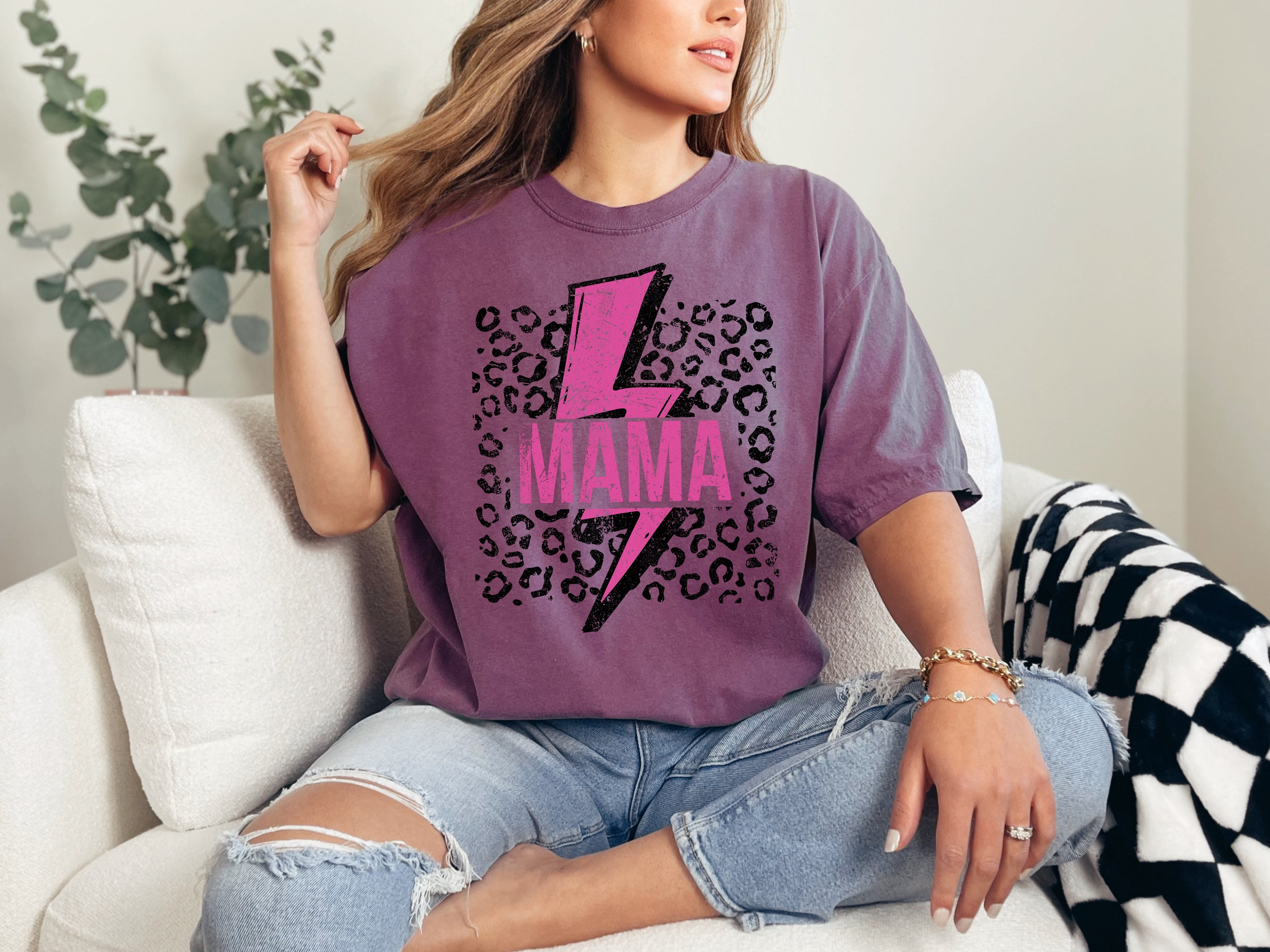 Mama Retro Lightning Bolt Leopard Print Pink Vintage Style Statement Comfort Colors Tee