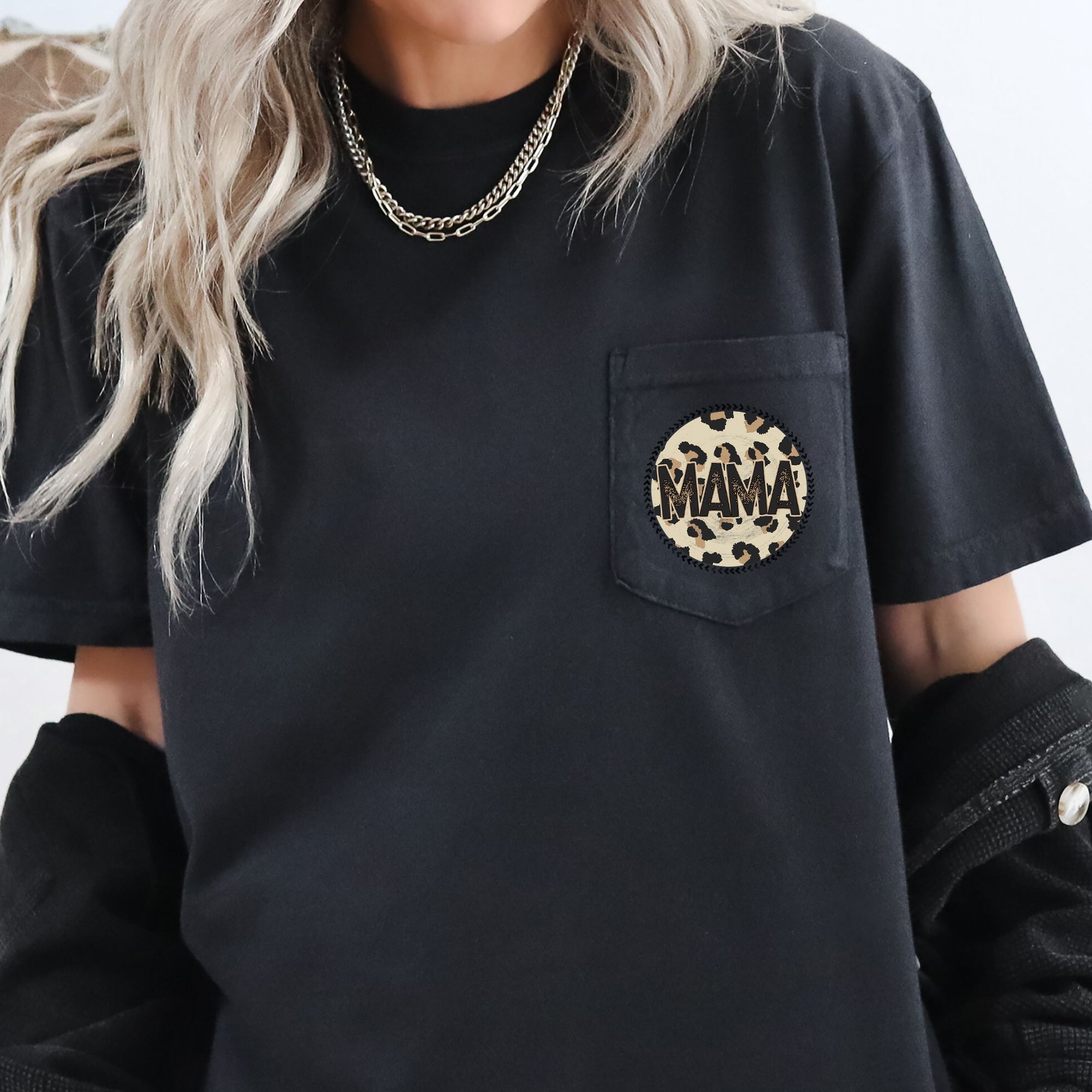 Mama Retro Western Leopard Print Circle Pocket Vintage Western Heritage Design Comfort Colors Tee