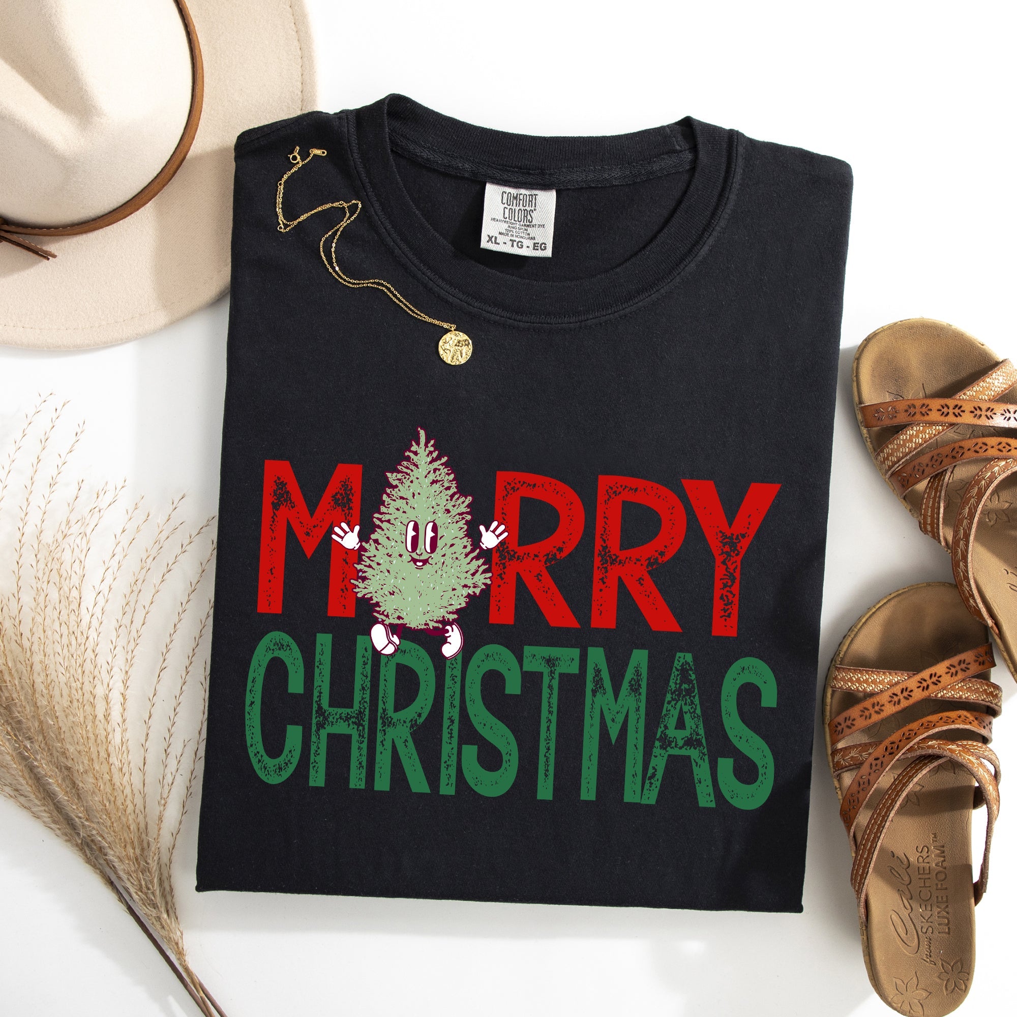 Merry Christmas Tree Festive Vintage Santa Xmas Cozy Nostalgic Winter Wonderland Charm Comfort Colors Tee