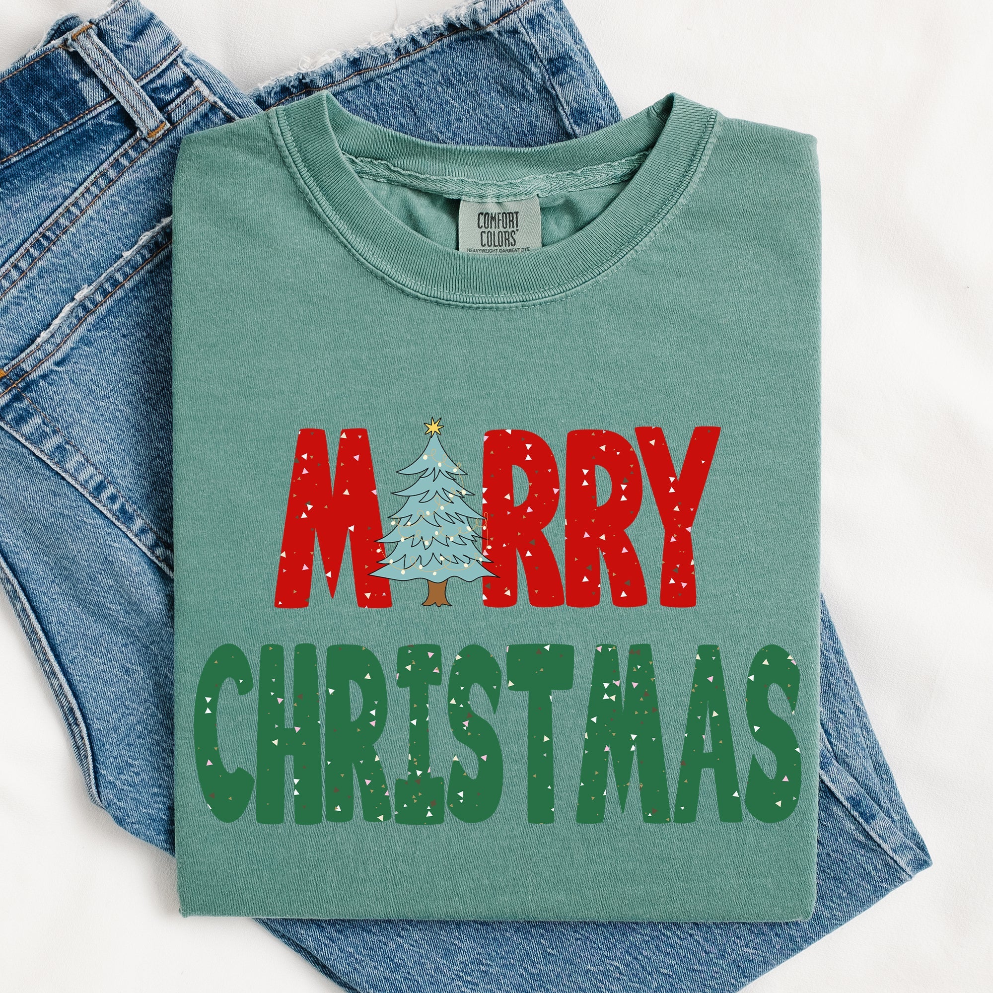 Merry Christmas Tree Vintage Retro Winter Santa Xmas Scene For Cozy Holidays Comfort Colors Tee