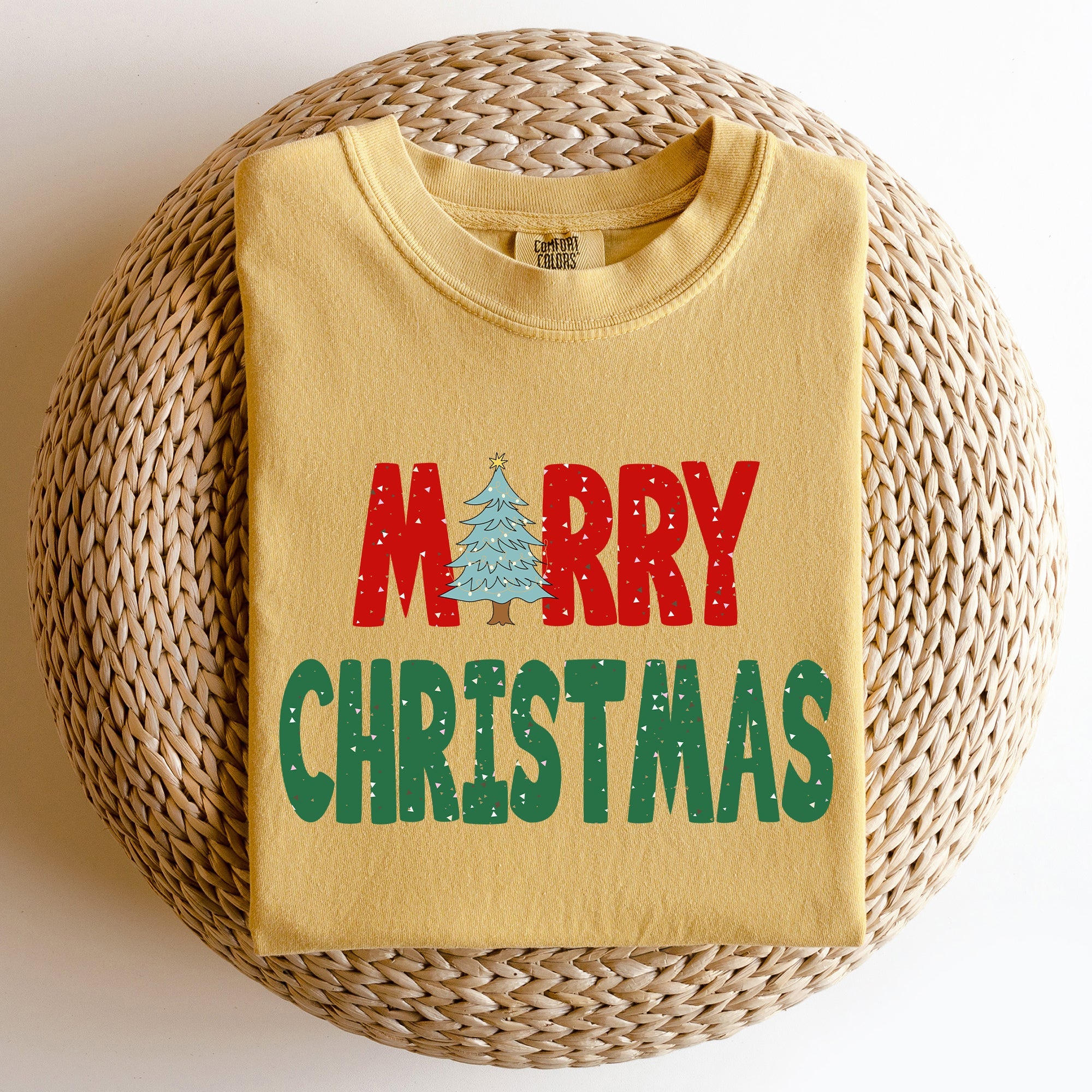 Merry Christmas Tree Vintage Retro Winter Santa Xmas Scene For Cozy Holidays Comfort Colors Tee