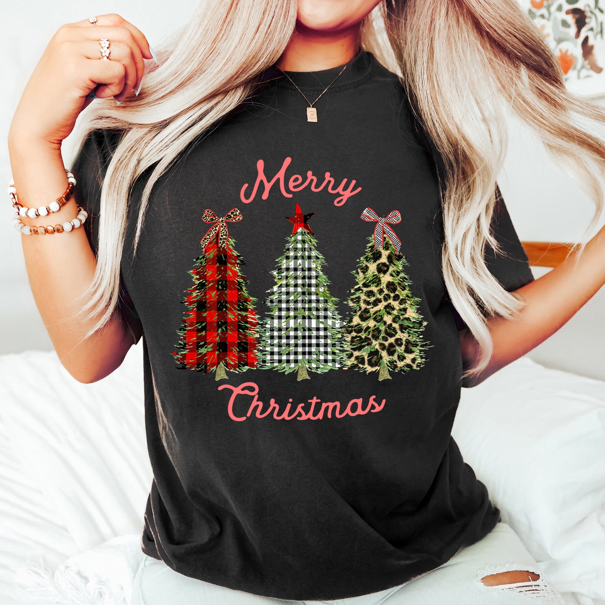 Merry Christmas Vintage Leopard Print And Plaid Trees With Ribbons Comfort Colors Tee